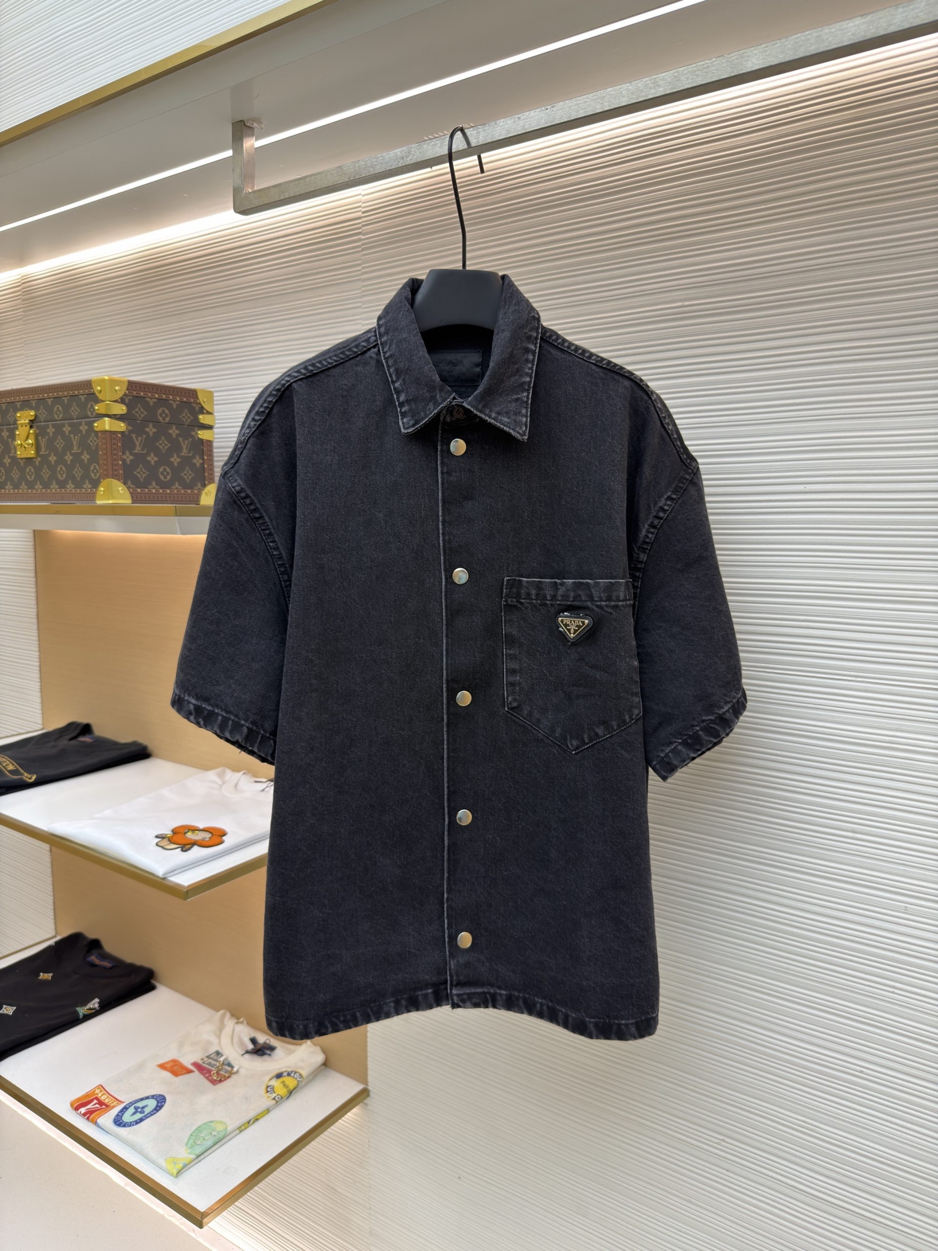 秋冬服の通販 プラダ 半袖Tシャツ トップス  メンズ