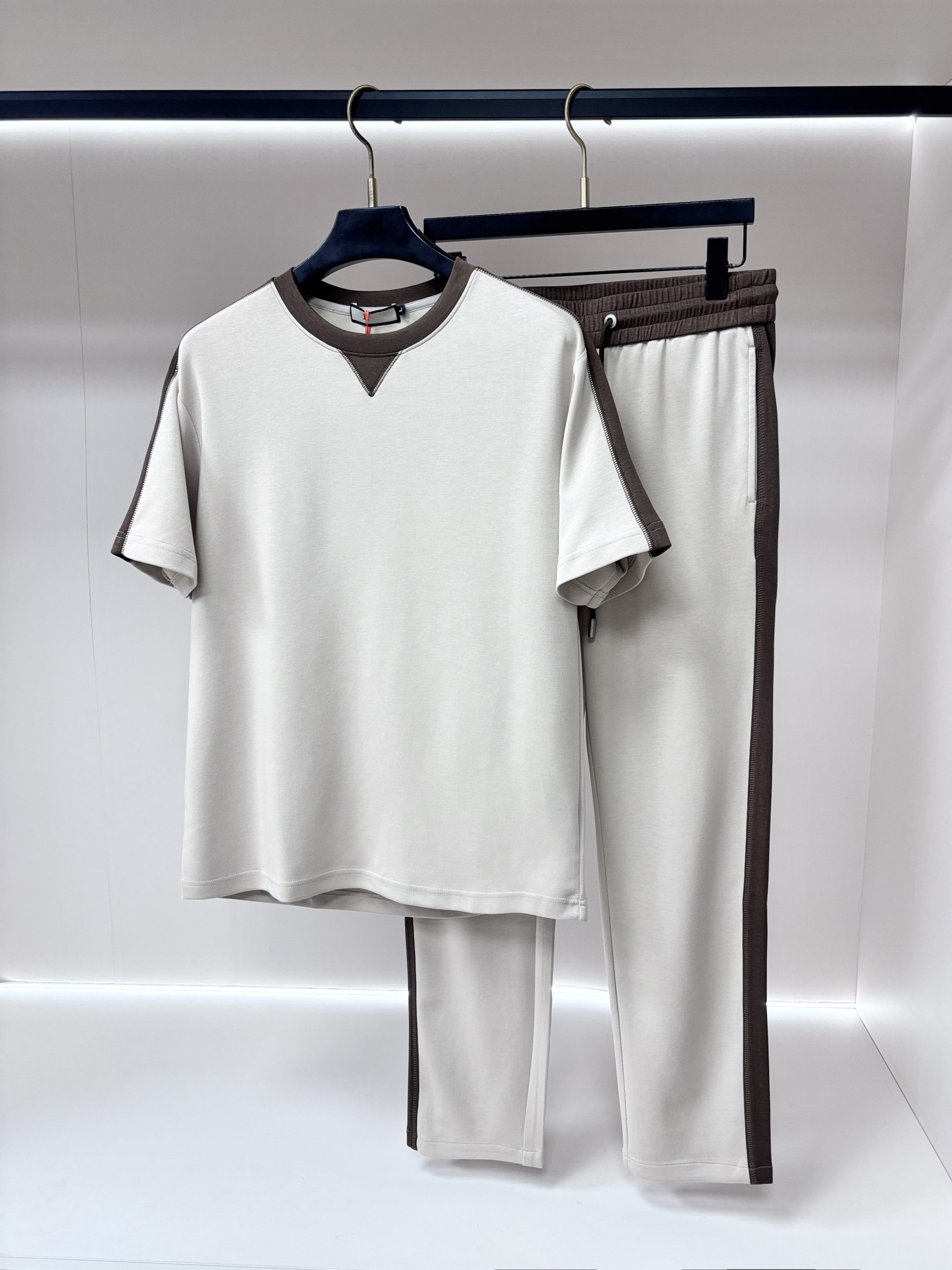 秋冬服の通販 プラダ 上下服 セットアップ 恋人