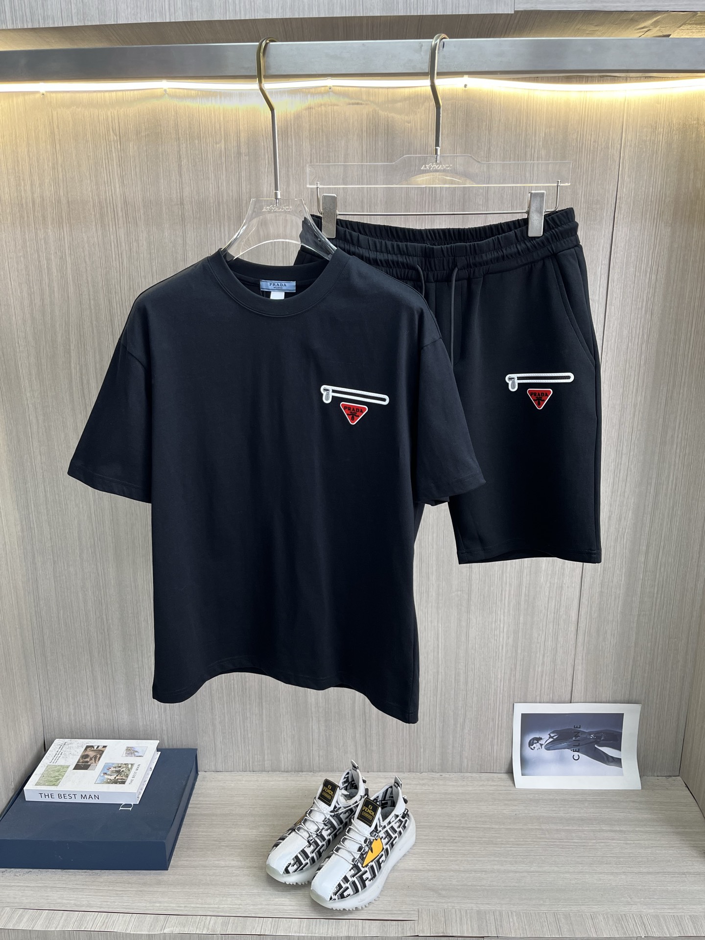 秋冬服の通販 プラダ 上下服 セットアップ 恋人