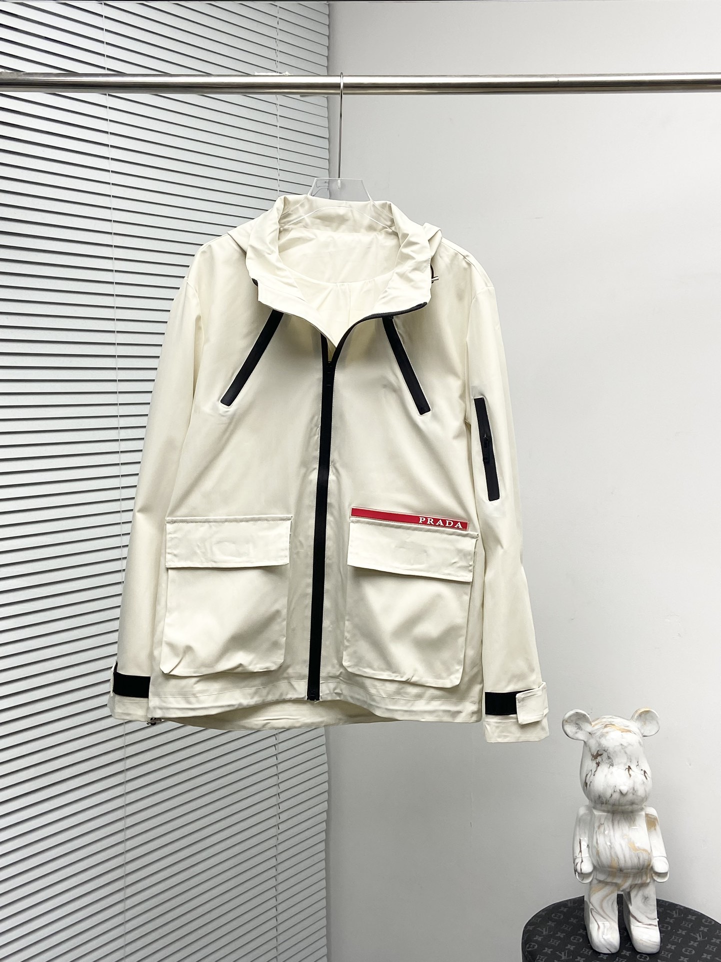 秋冬服の通販 プラダ トップス/アウター  メンズ