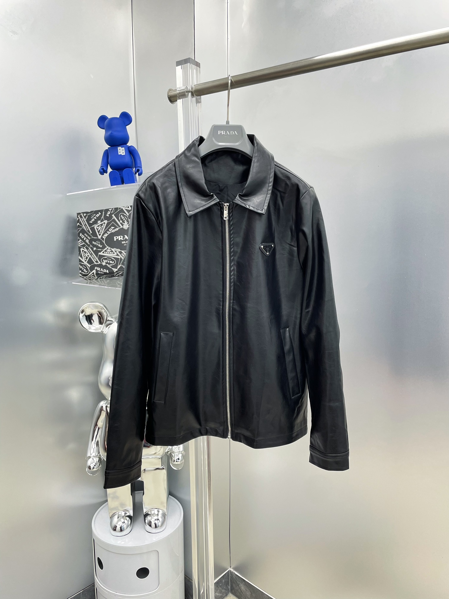 秋冬服の通販 プラダ トップス/アウター  メンズ
