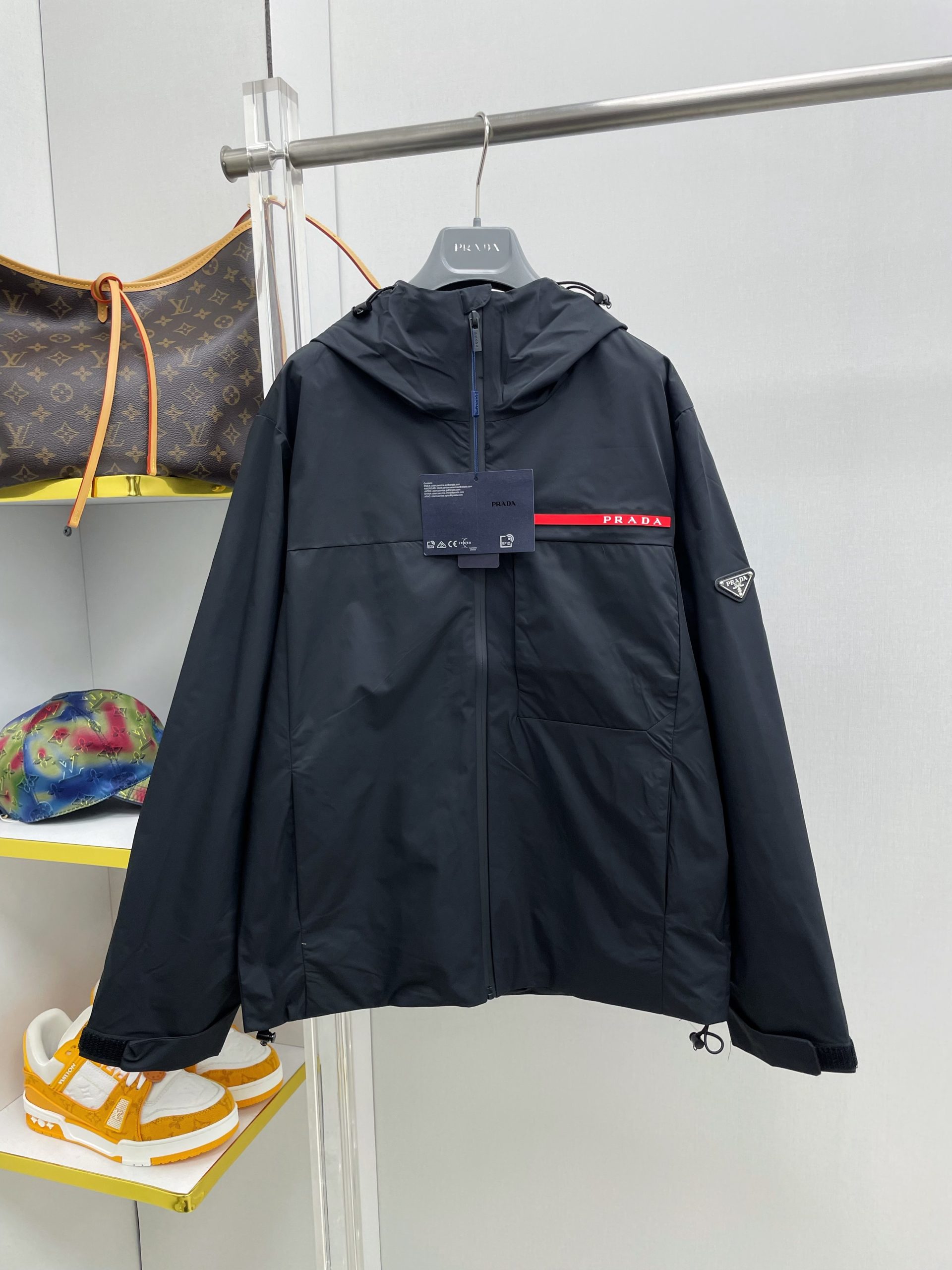 秋冬服の通販 プラダ トップス/アウター メンズ