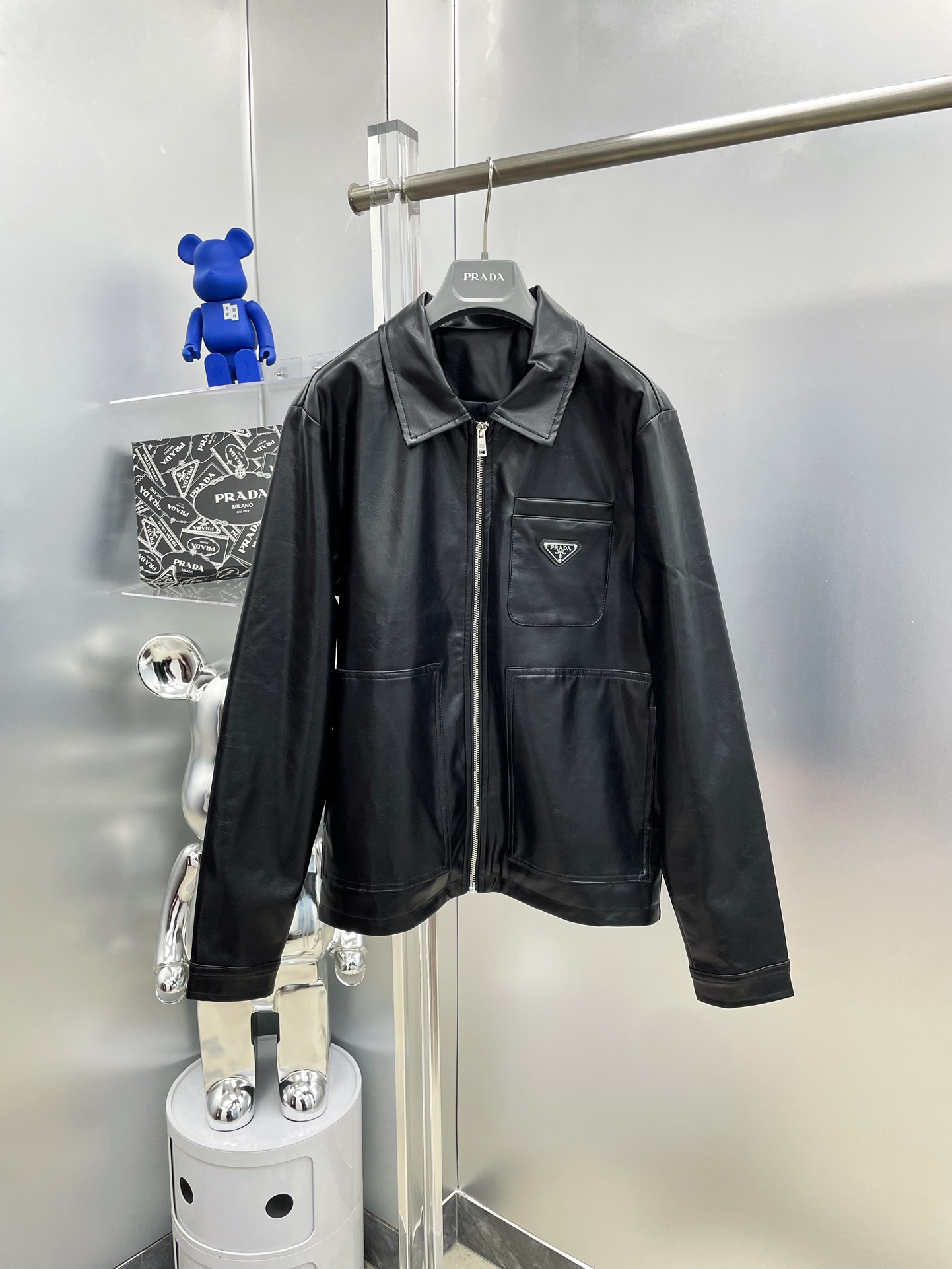 秋冬服の通販 プラダ トップス/アウター メンズ