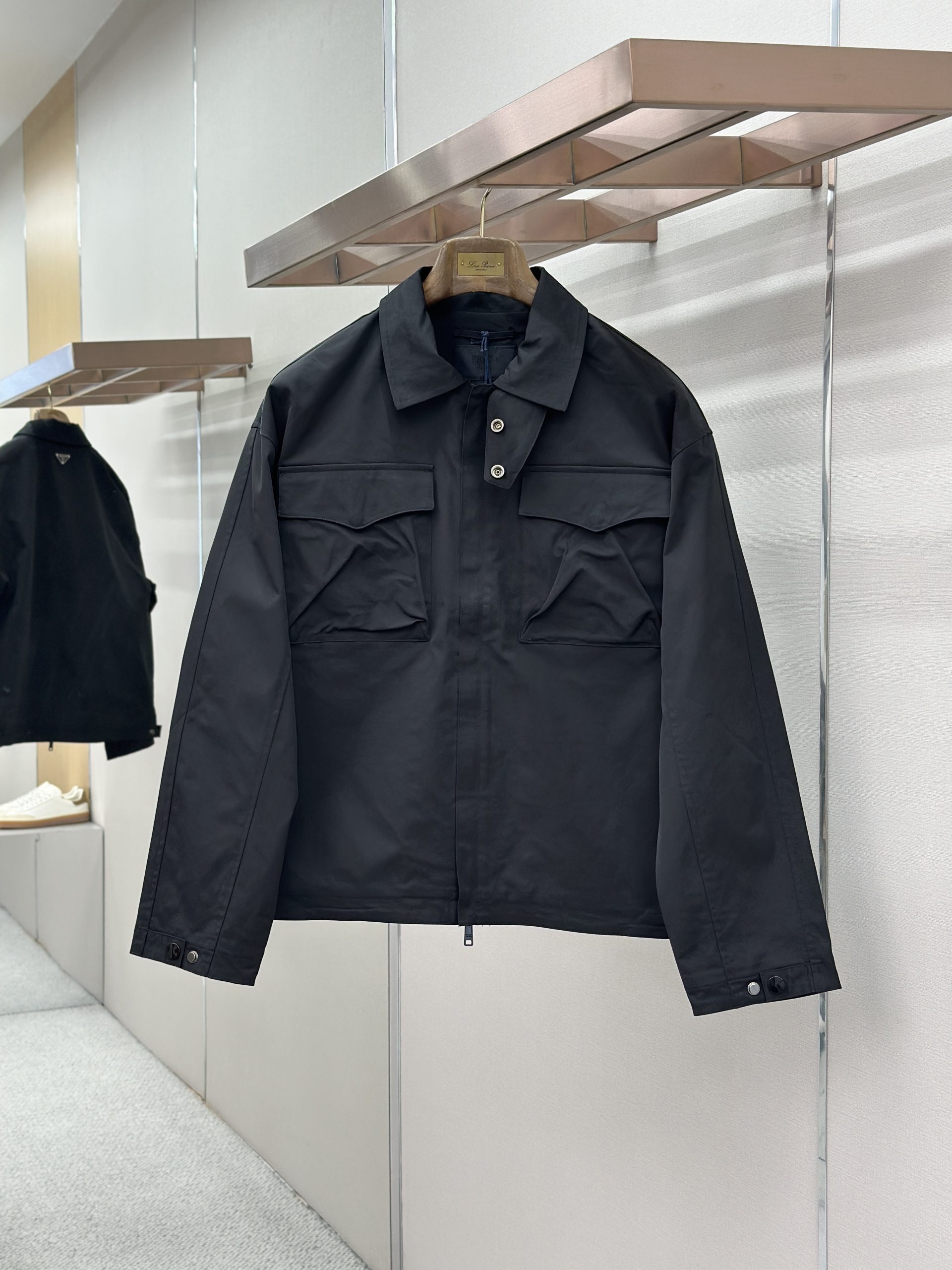 秋冬服の通販 プラダ トップス/アウター メンズ
