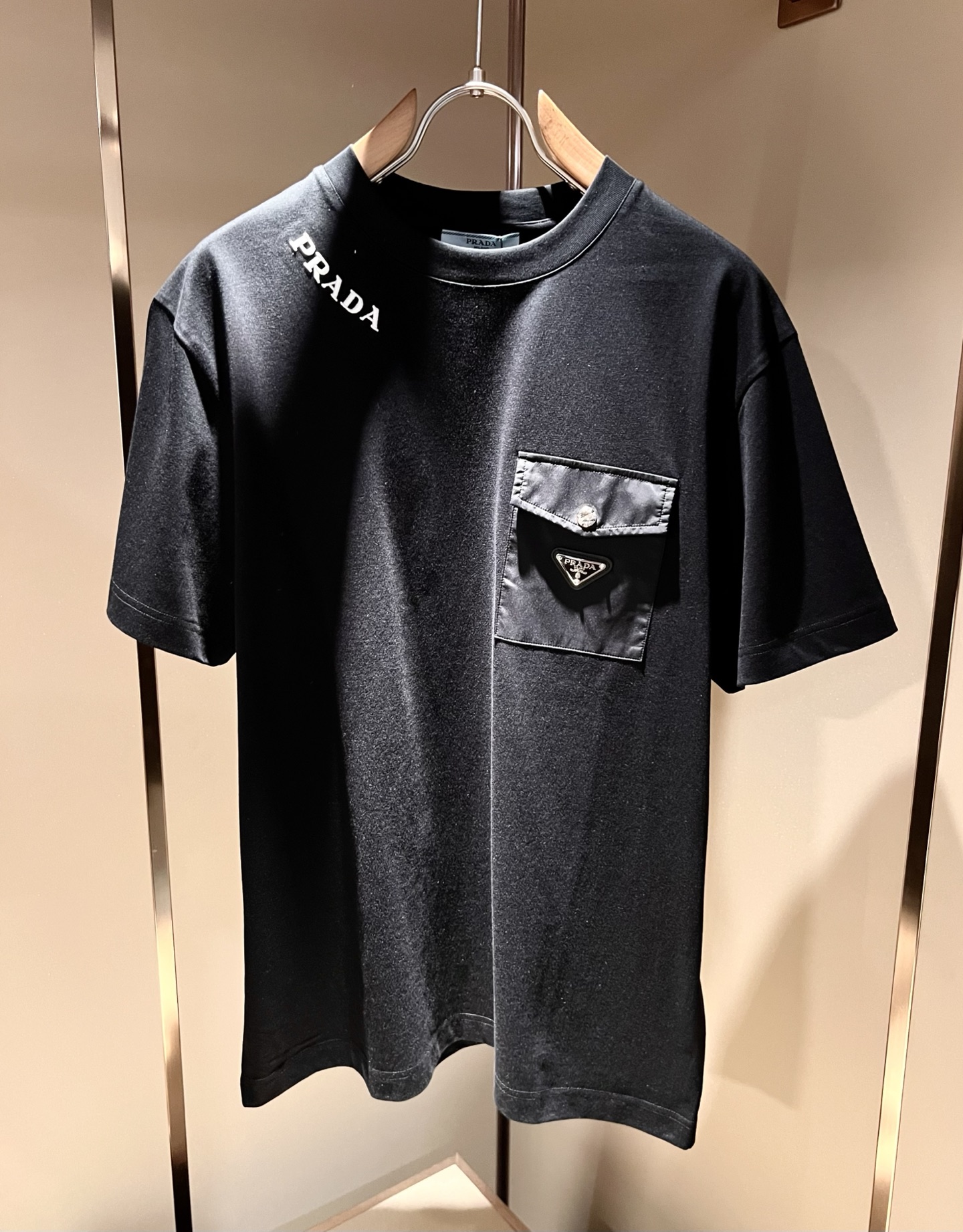 プラダ 半袖Tシャツ トップス 恋人