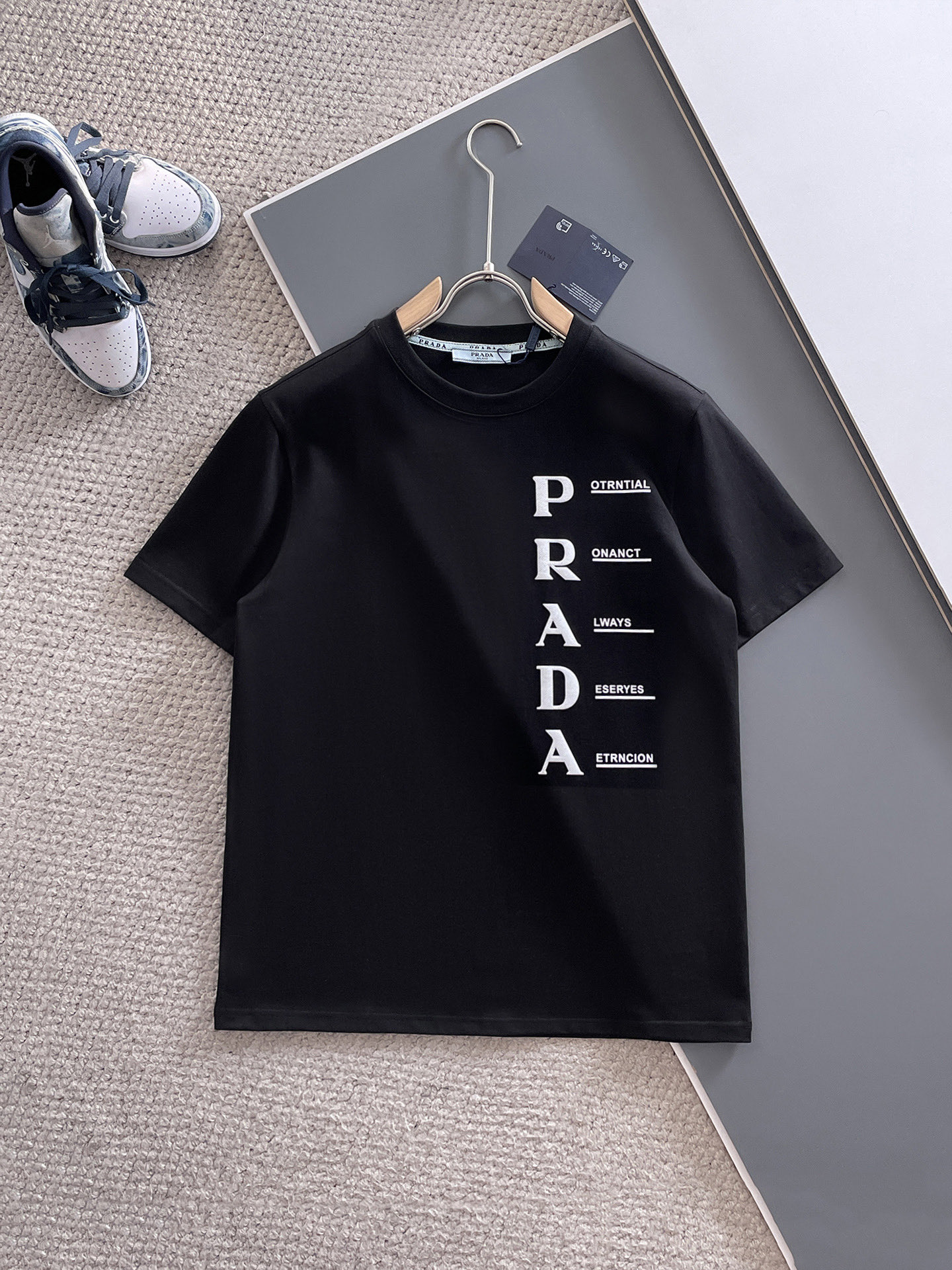 プラダ 半袖Tシャツ トップス