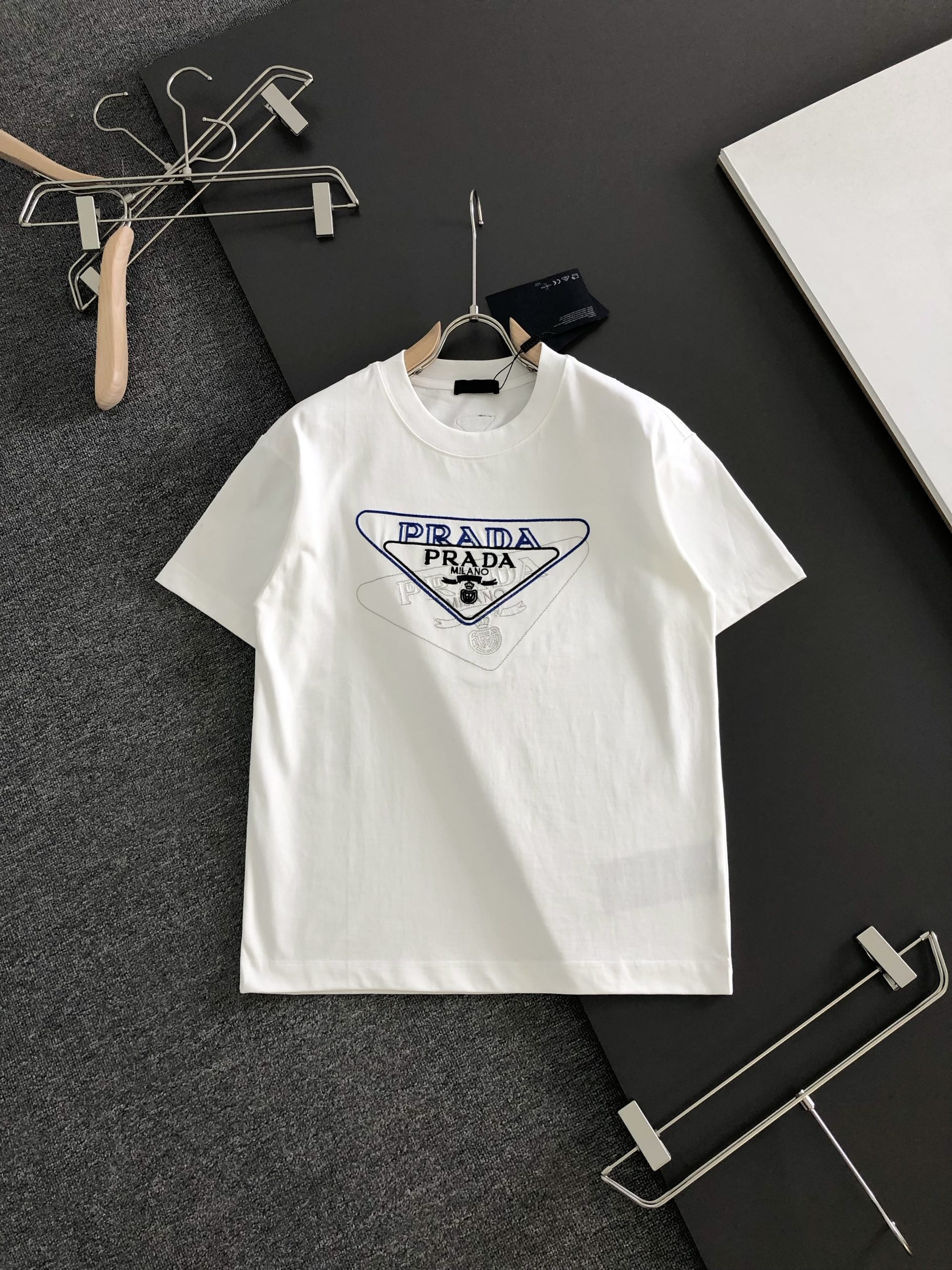 プラダ 半袖Tシャツ トップス
