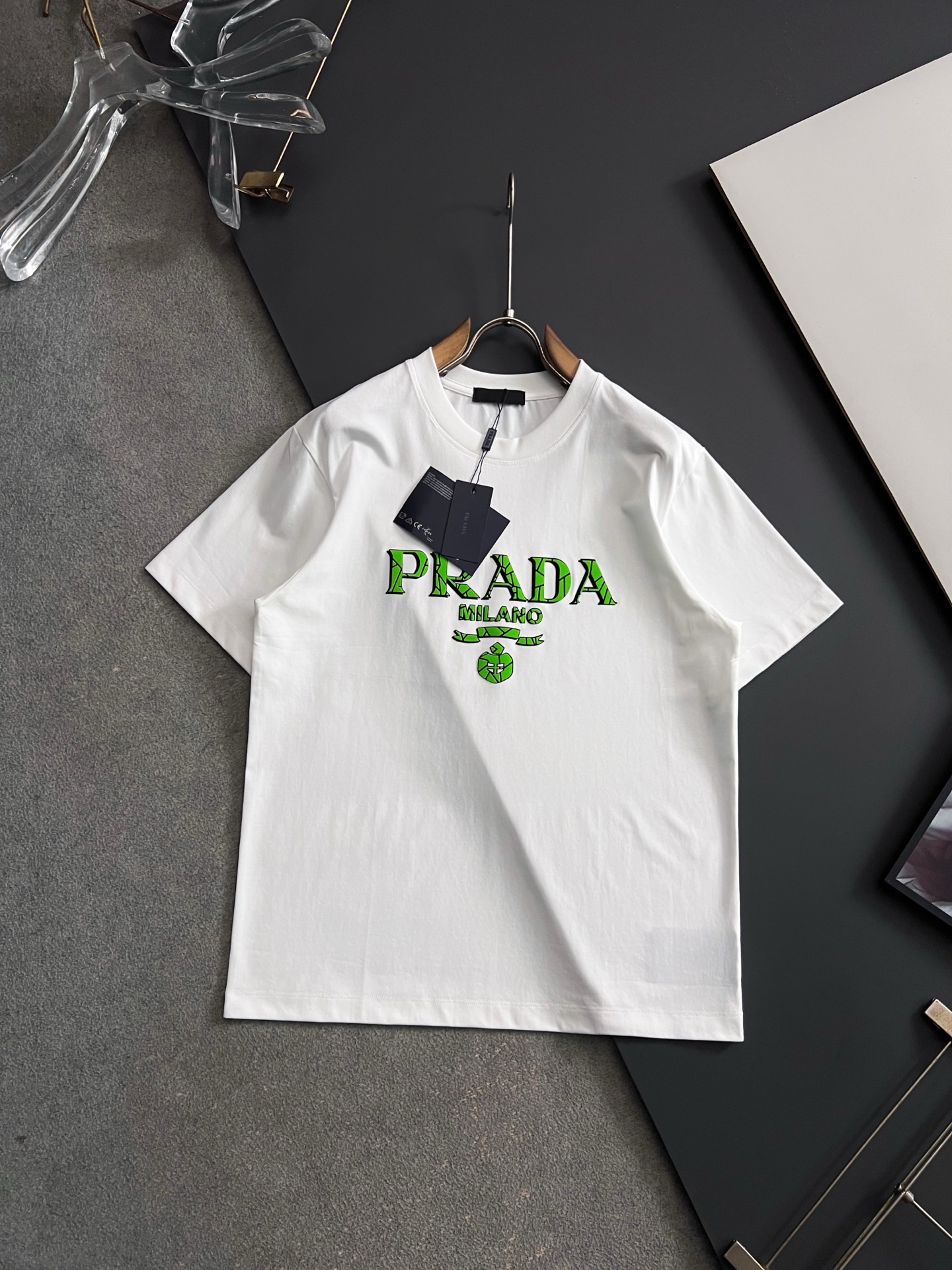 プラダ 半袖Tシャツ トップス