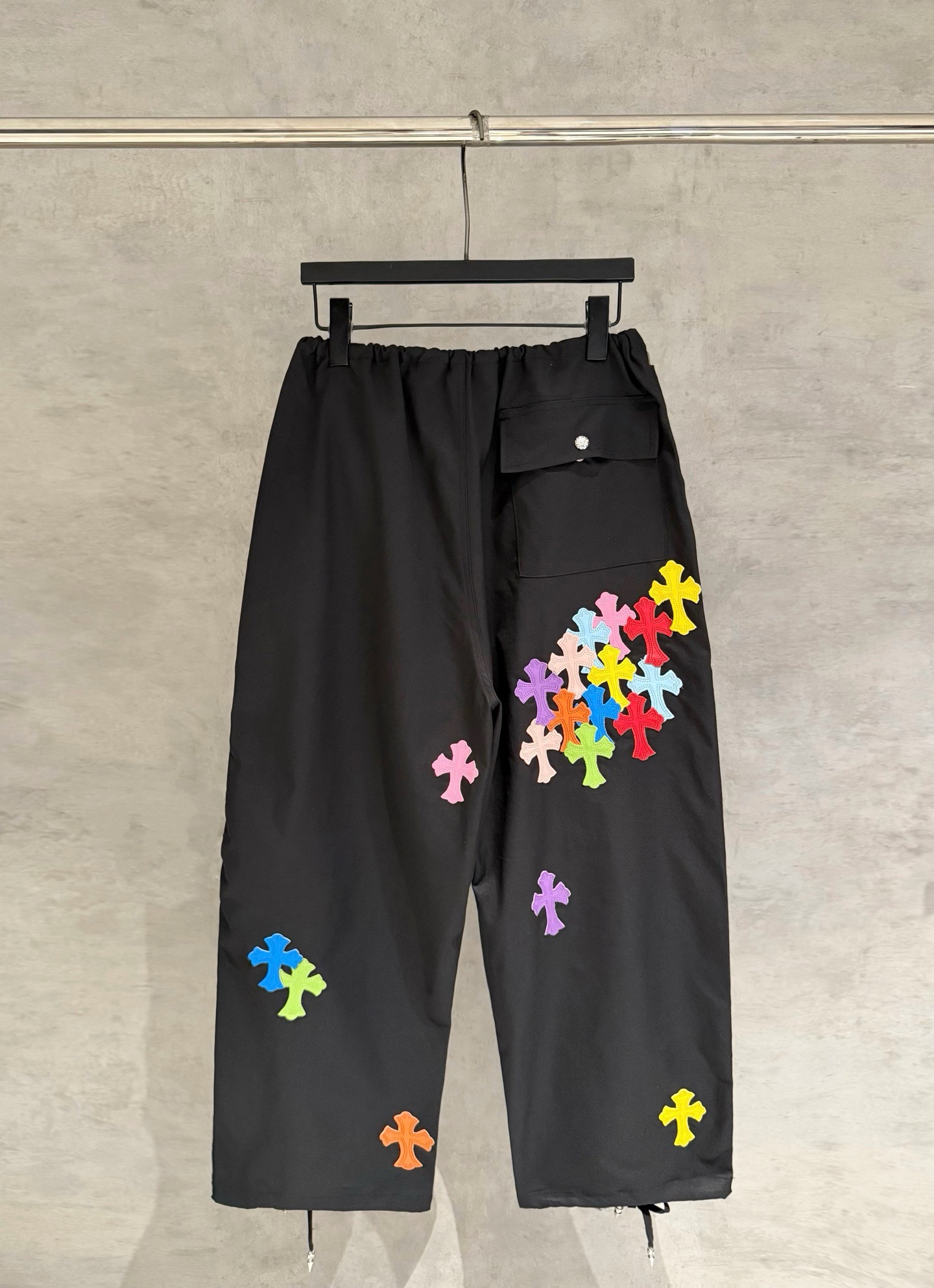 クロムハーツ カジュアルパンツ ズボン  メンズ