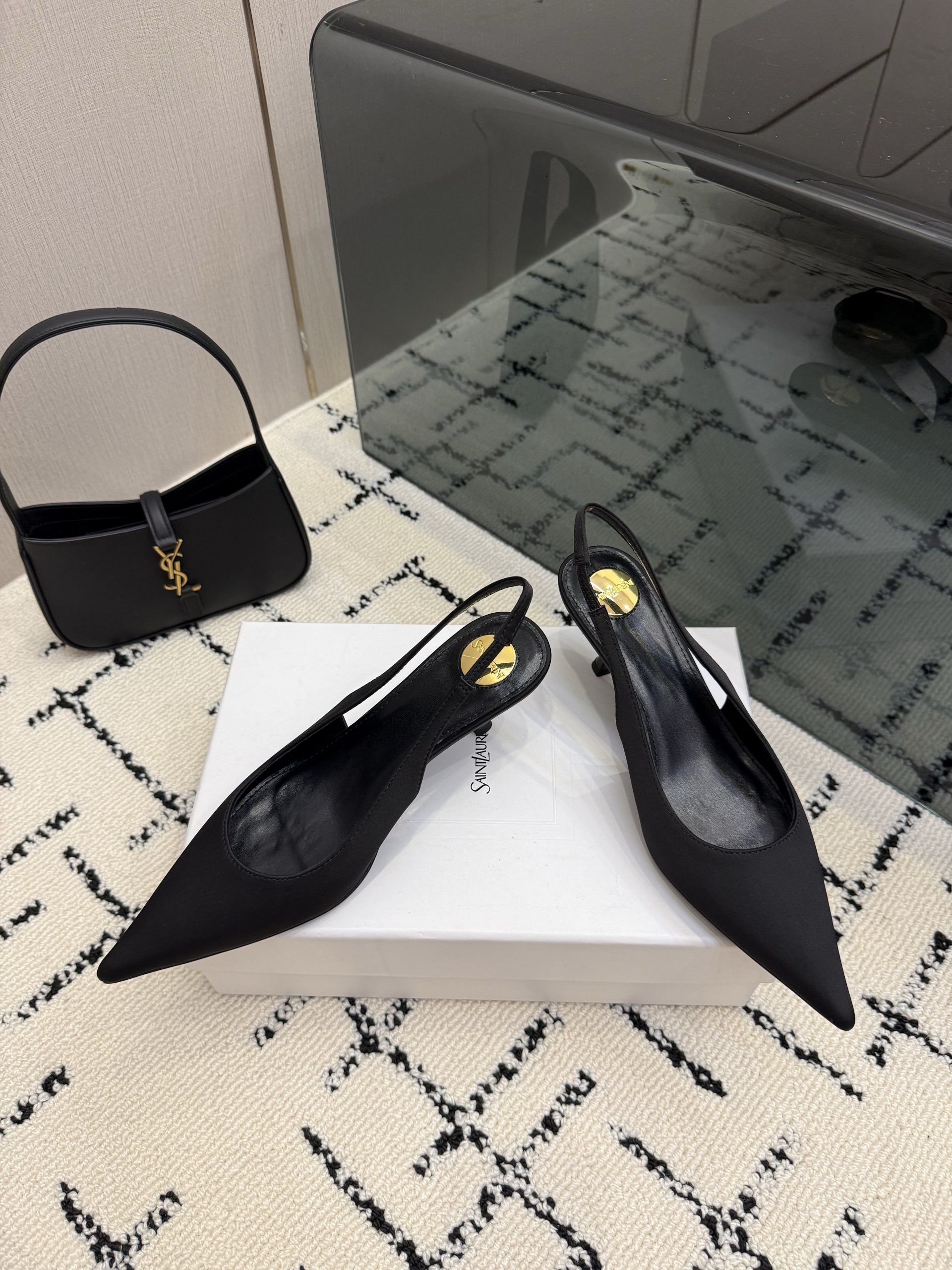 2026靴通販 イヴ サンローラン シューズ ハイヒール サンダル