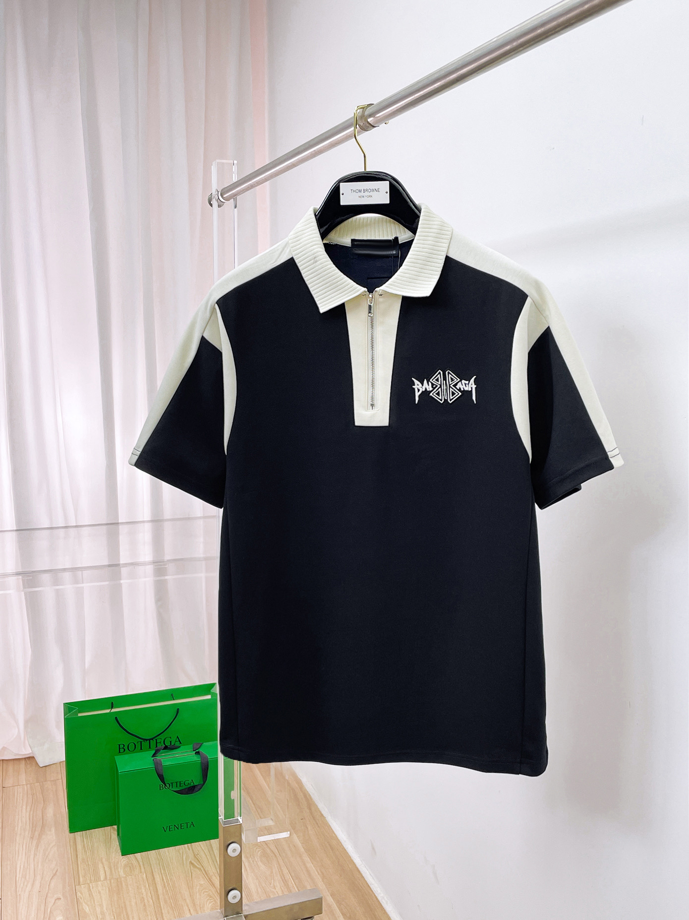 バレンシアガ 半袖Tシャツ トップス メンズ