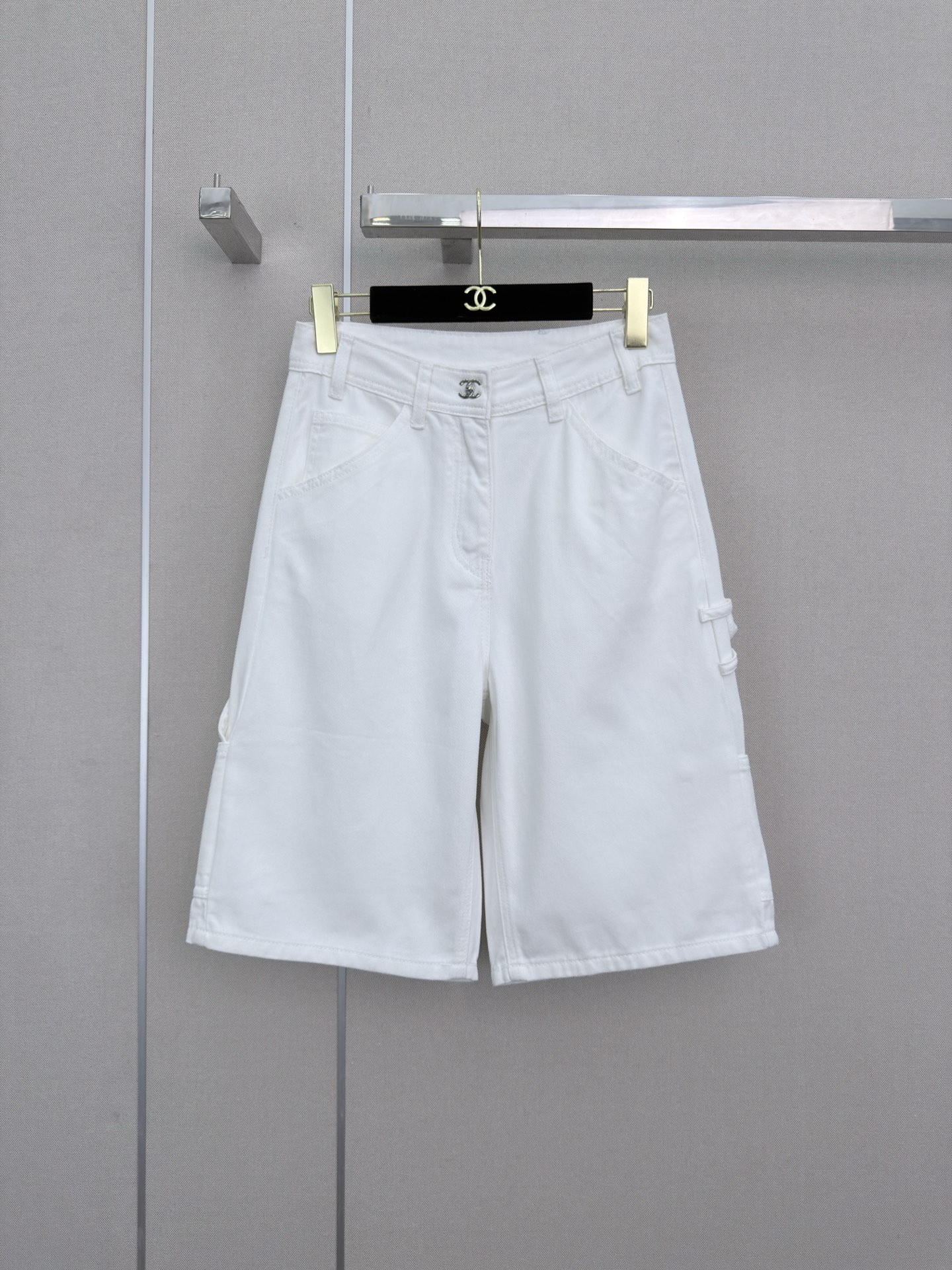 シャネル ショートパンツ ズボン?