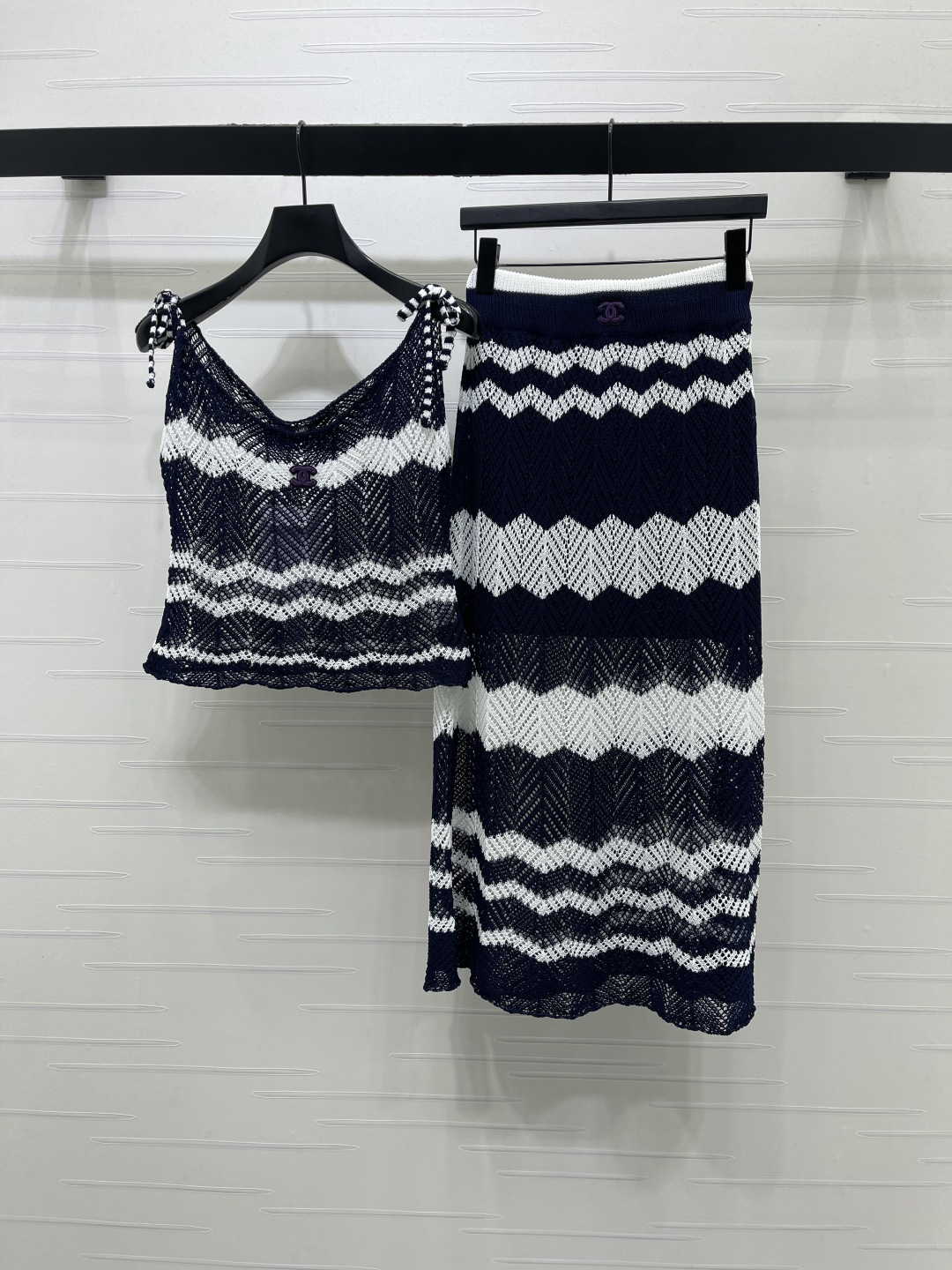 シャネル 上下服 セットアップ ?