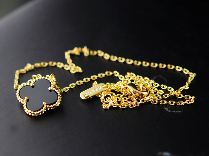 新品入荷 Van Cleef & Arpels ヴァン クリーフ＆アーペル ネックレス