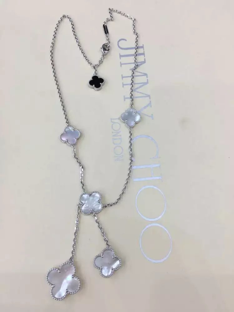 新品入荷 Van Cleef & Arpels ヴァン クリーフ＆アーペル ネックレス