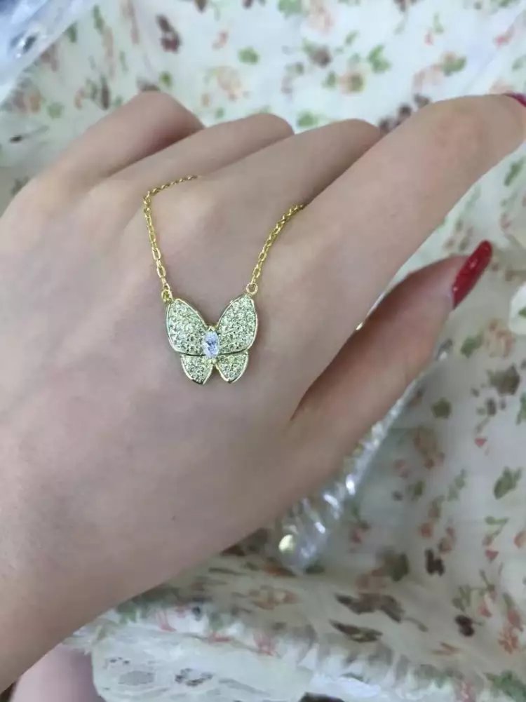 新品入荷 Van Cleef & Arpels ヴァン クリーフ＆アーペル ネックレス