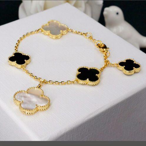 Van Cleef & Arpels ヴァン クリーフ＆アーペル ブレスレット/カフブレス