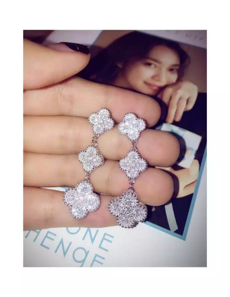 Van Cleef & Arpels ヴァン クリーフ＆アーペル イヤリング ピアス