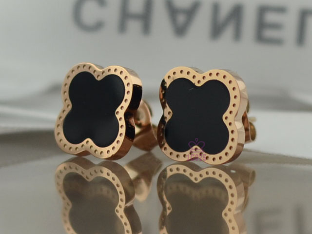Van Cleef & Arpels ヴァン クリーフ＆アーペル イヤリング ピアス