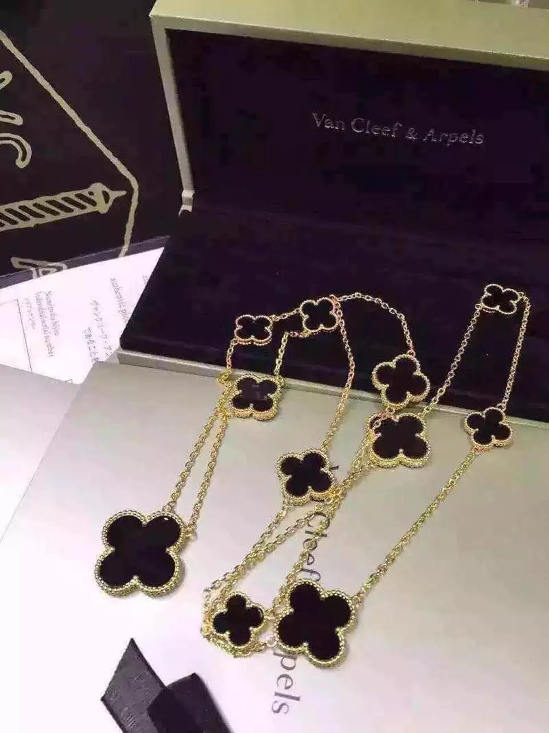 新品入荷 Van Cleef & Arpels ヴァン クリーフ＆アーペル ネックレス