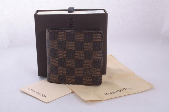 ルイヴィトンLouis Vuitton ダミエ 二つ折り財布ポルトフォイユマルコ
