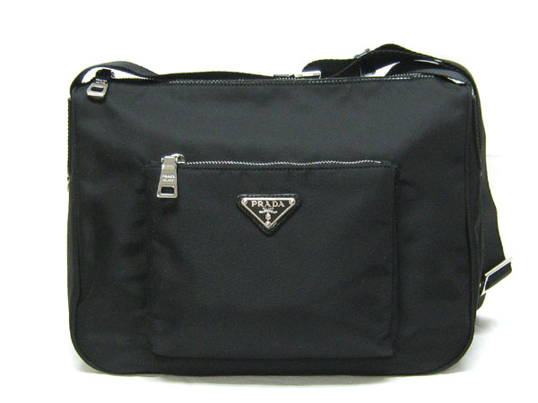 PRADA　プラダ　アウトレット　ショルダーバッグ　マチ付き　ナイロンブラック