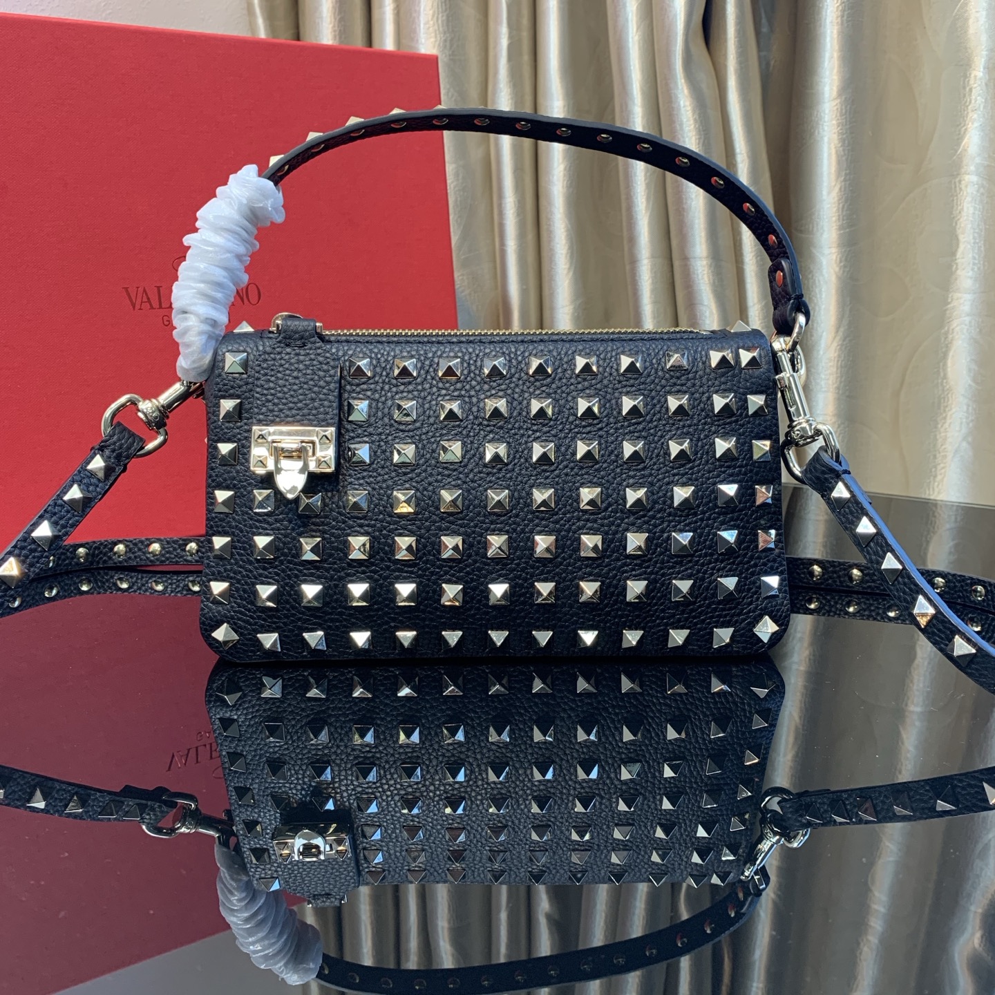 ヴァレンティノ カバン バッグ ショルダーハンドバッグ GARAVANI ROCKSTUD