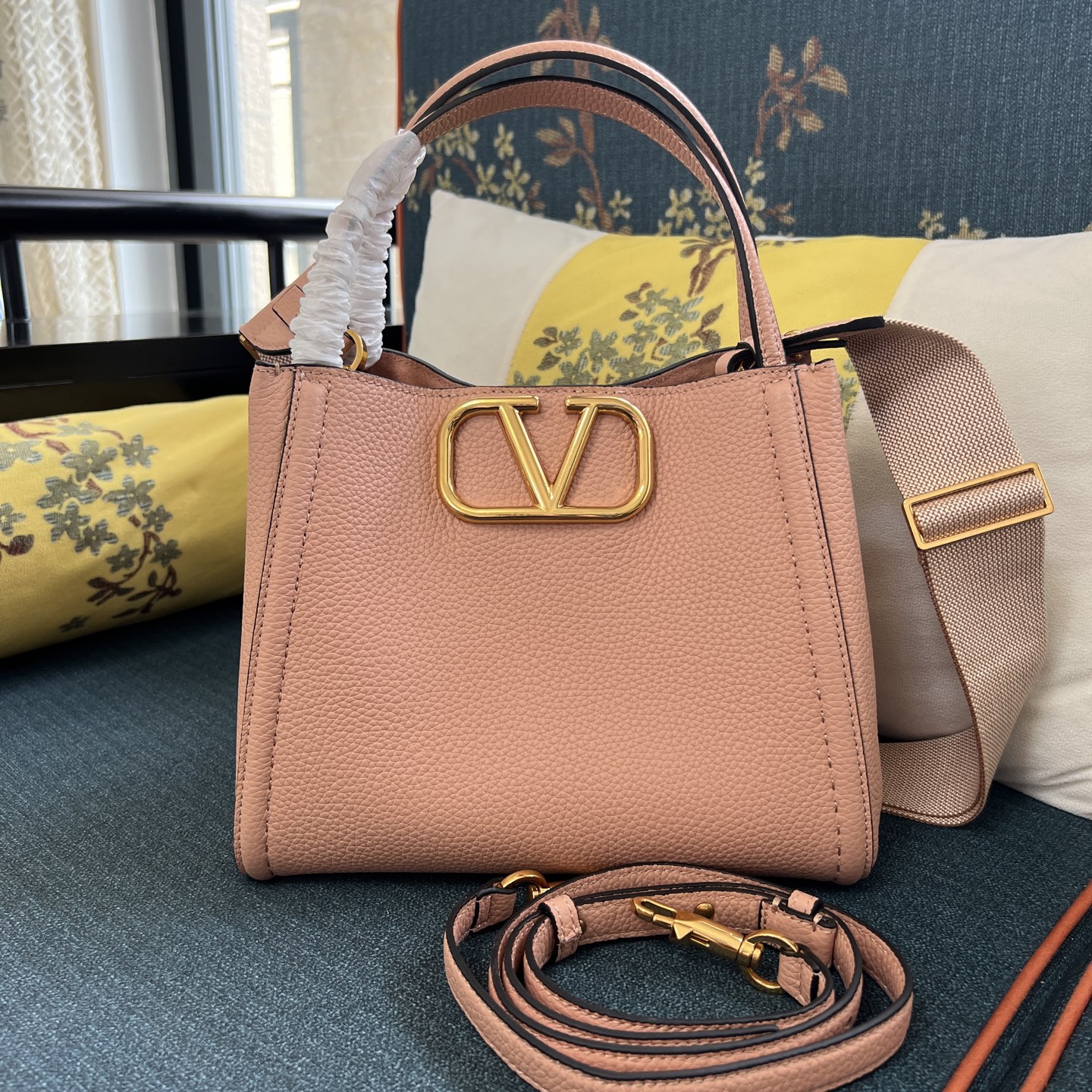 ヴァレンティノ カバン バッグ 2WAYショルダーハンドバッグ VLOGO