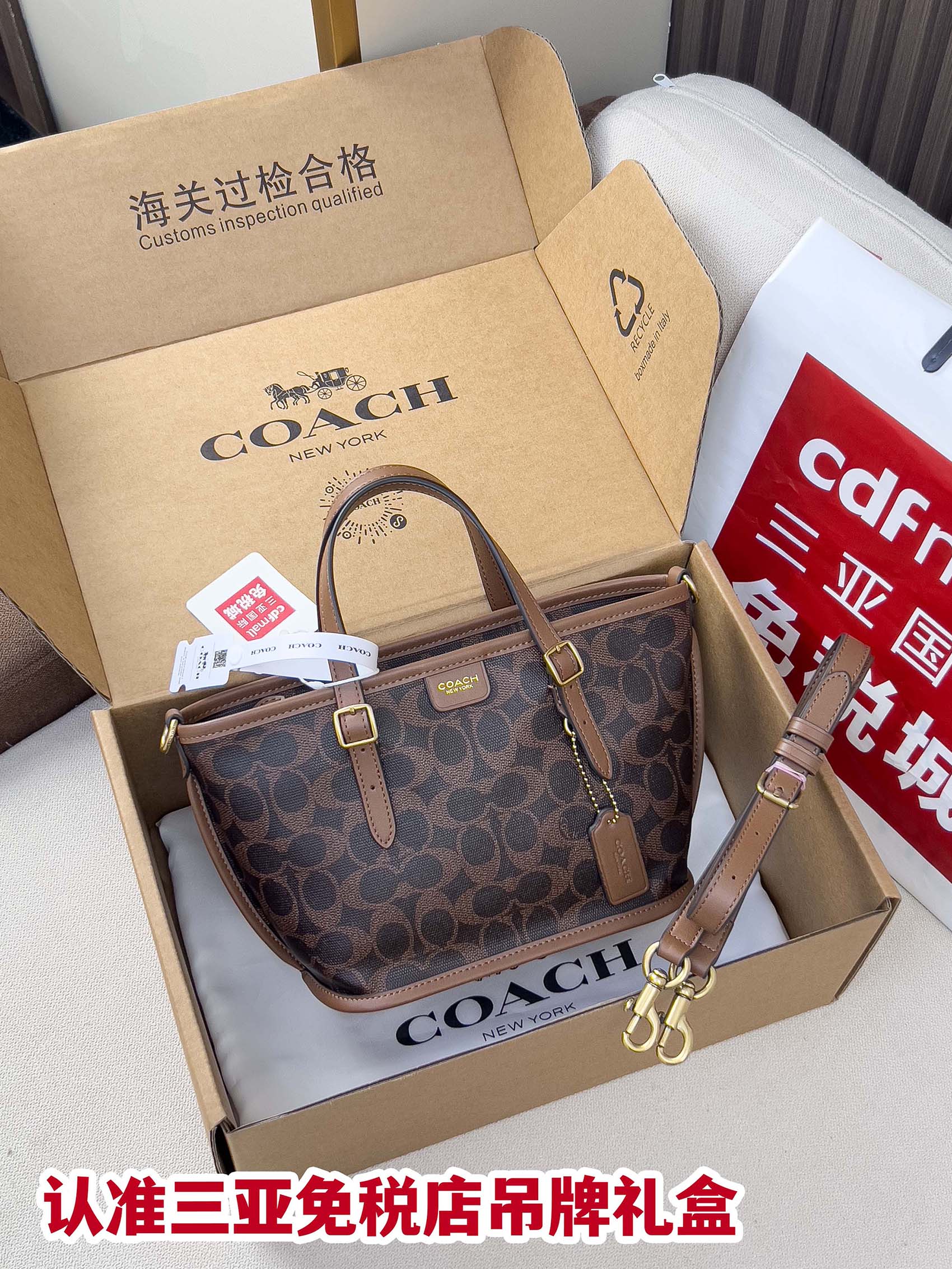 コーチ カバン バッグ ショルダーハンドバッグ Coach
