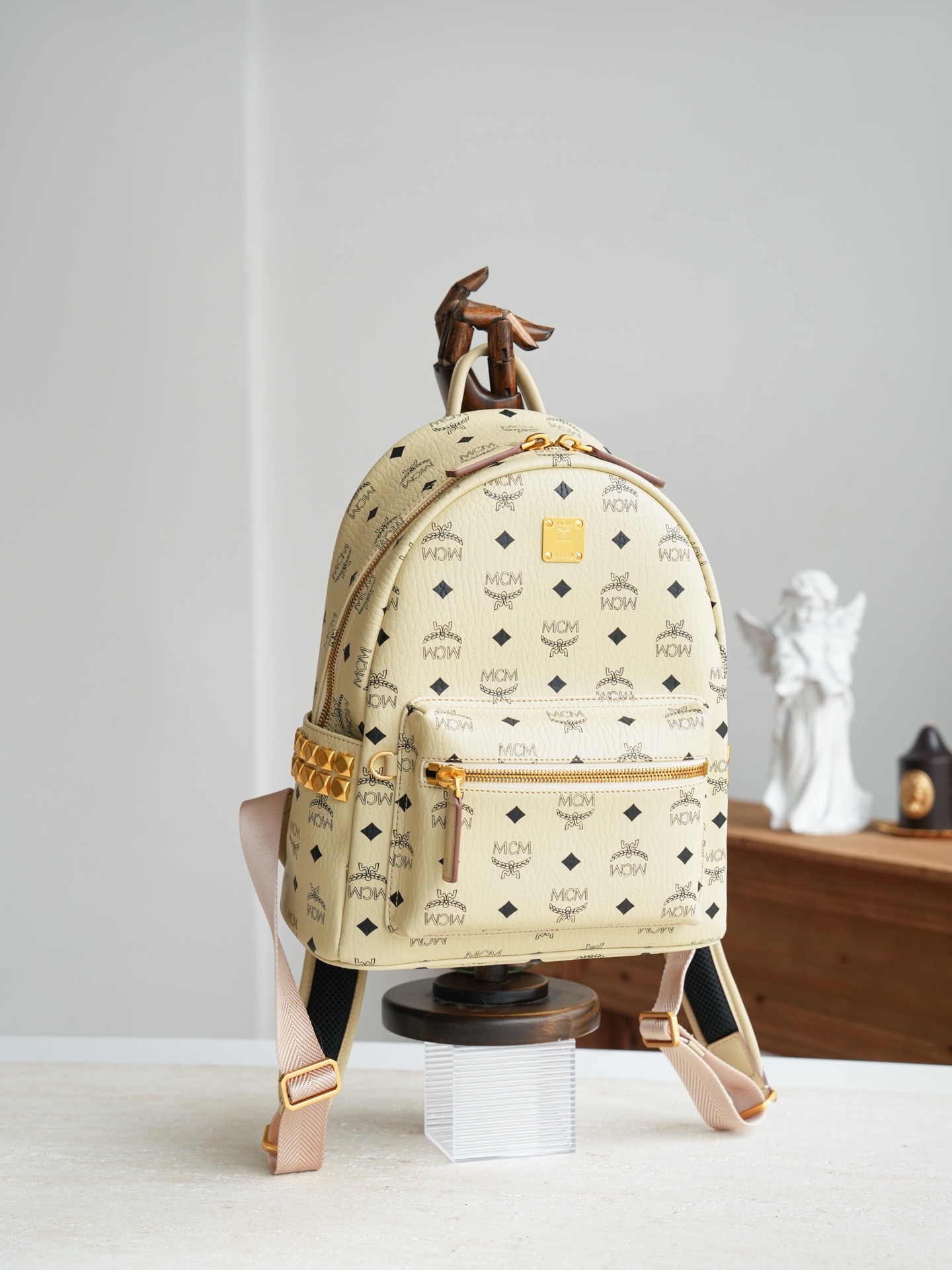 MCM(エムシーエム) 後背包 リュック Stark Nappa 2606