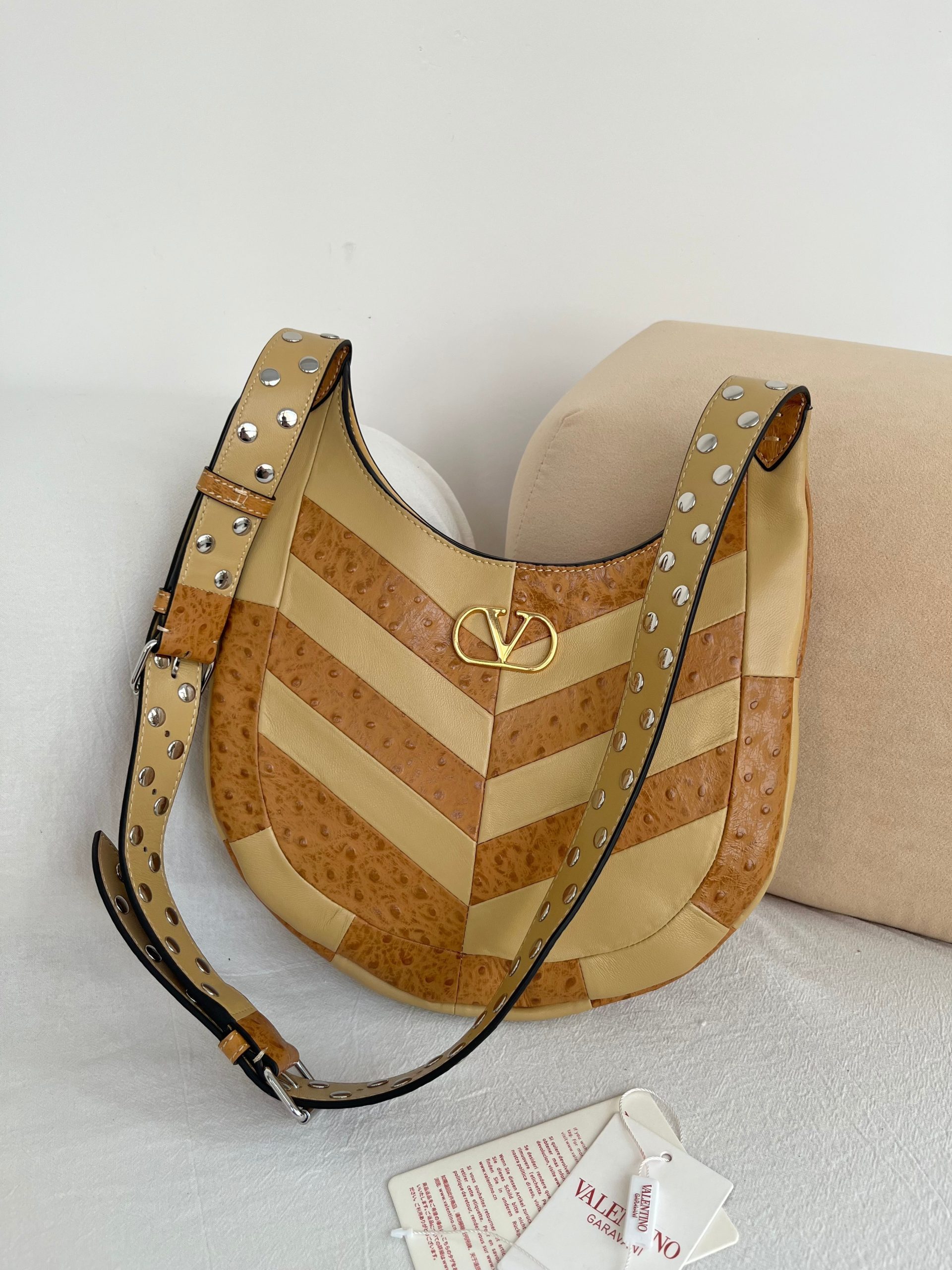 ヴァレンティノ カバン バッグ ショルダーハンドバッグ GARAVANI HOBOHO HOBO 2606