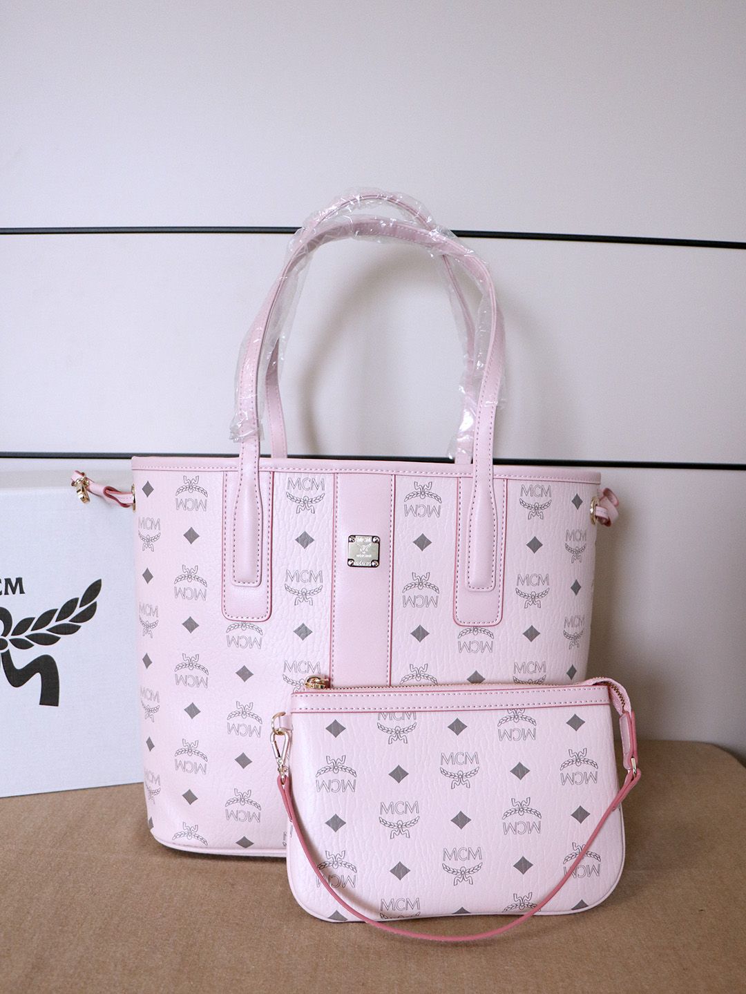 MCM(エムシーエム) カバン バッグハンド