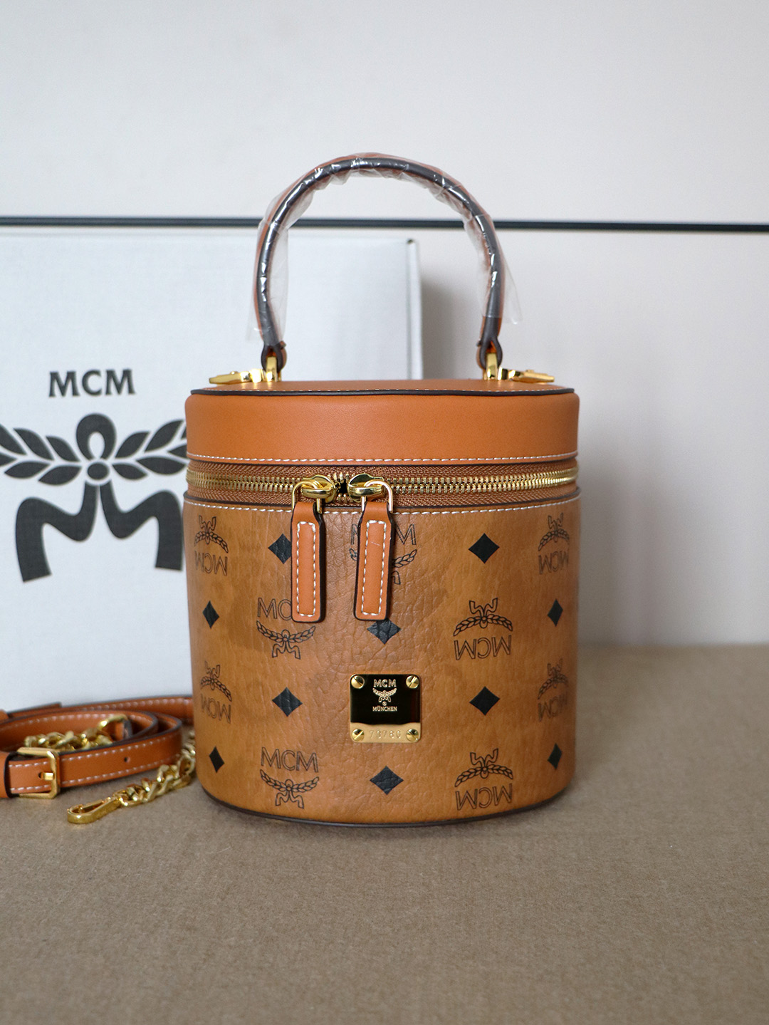 MCM(エムシーエム) カバン バッグハンド