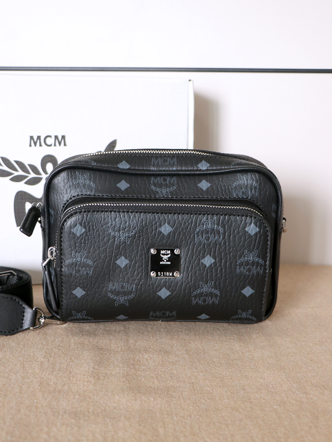 MCM(エムシーエム) カバン バッグハンド