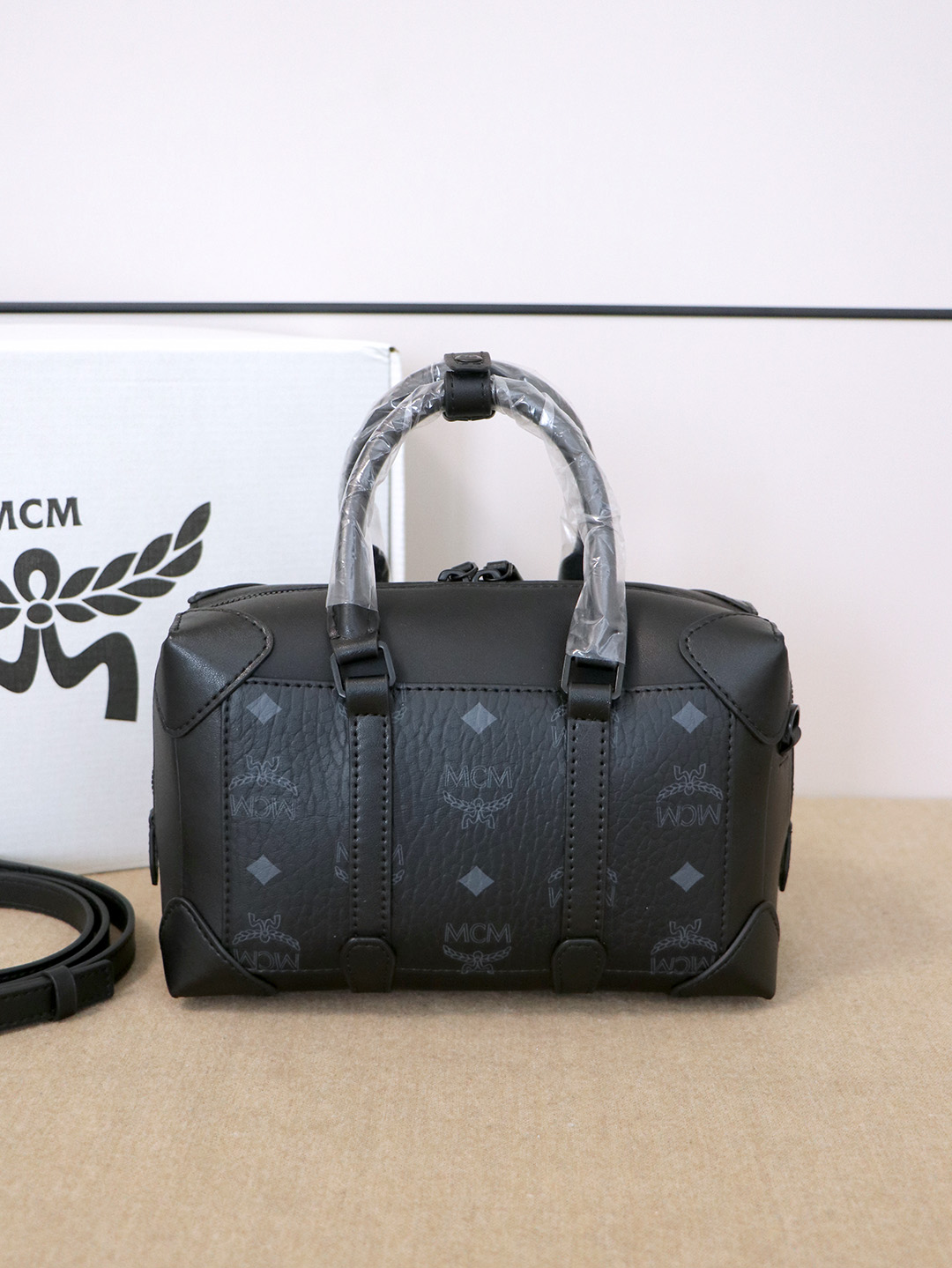 MCM(エムシーエム) カバン バッグハンド