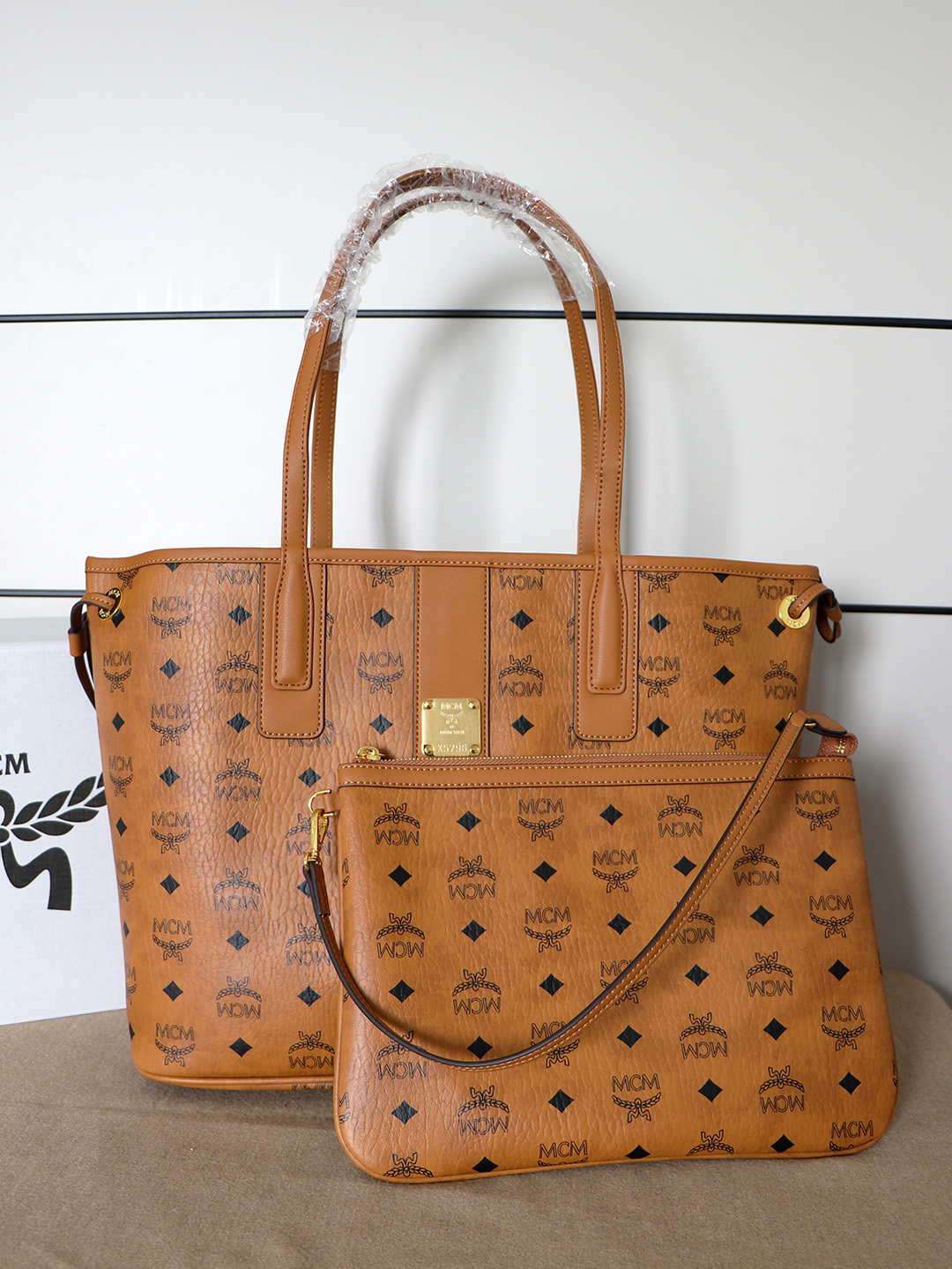 MCM(エムシーエム) カバン バッグハンド