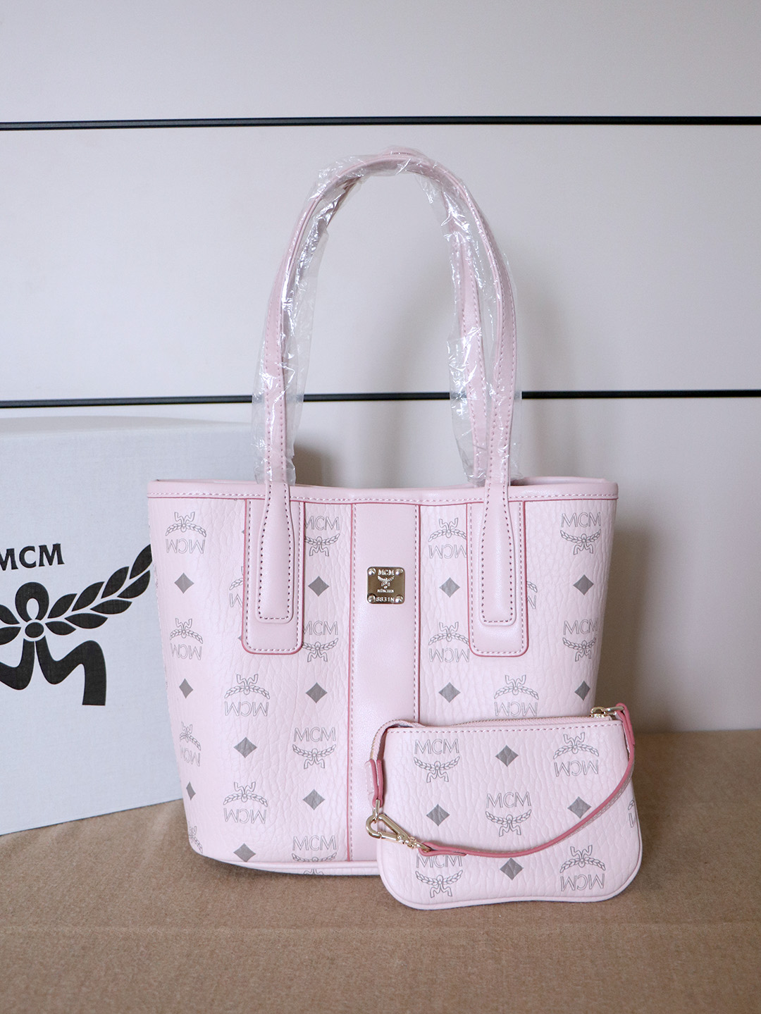 MCM(エムシーエム) カバン バッグハンド