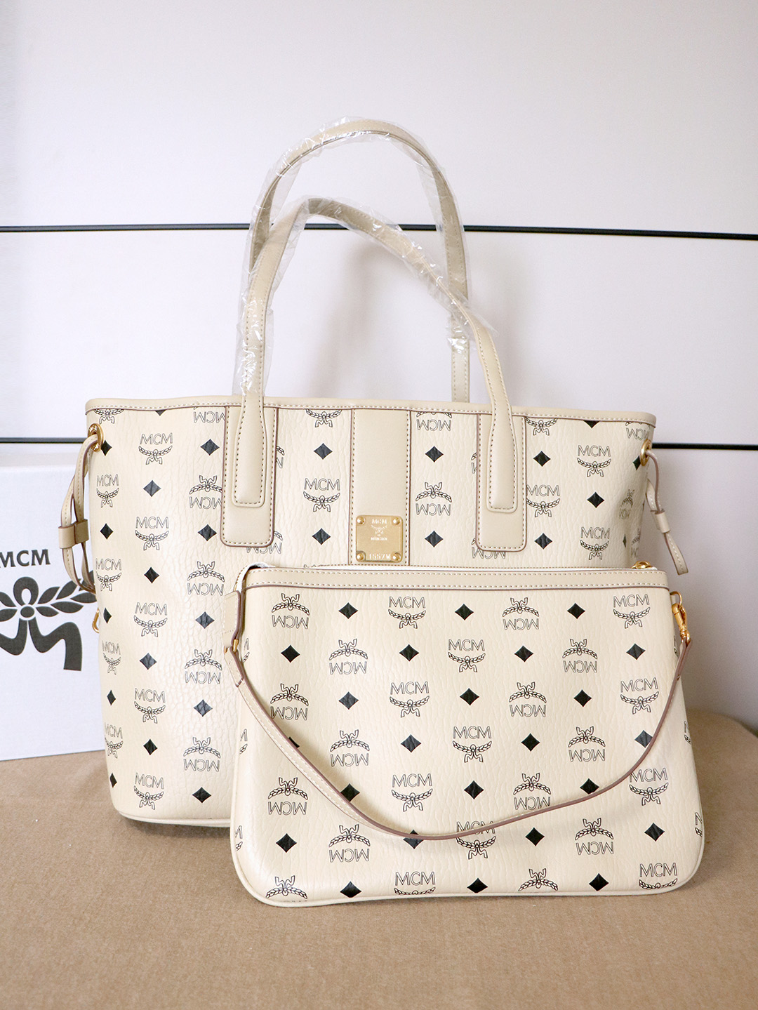MCM(エムシーエム) カバン バッグハンド