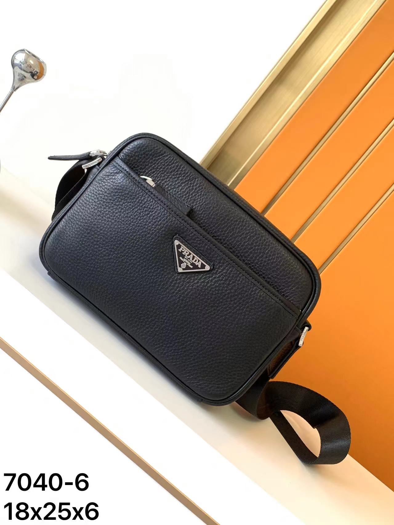 激安人気新品鞄 バッグ プラダ ショルダー ハンドバッグ 2606