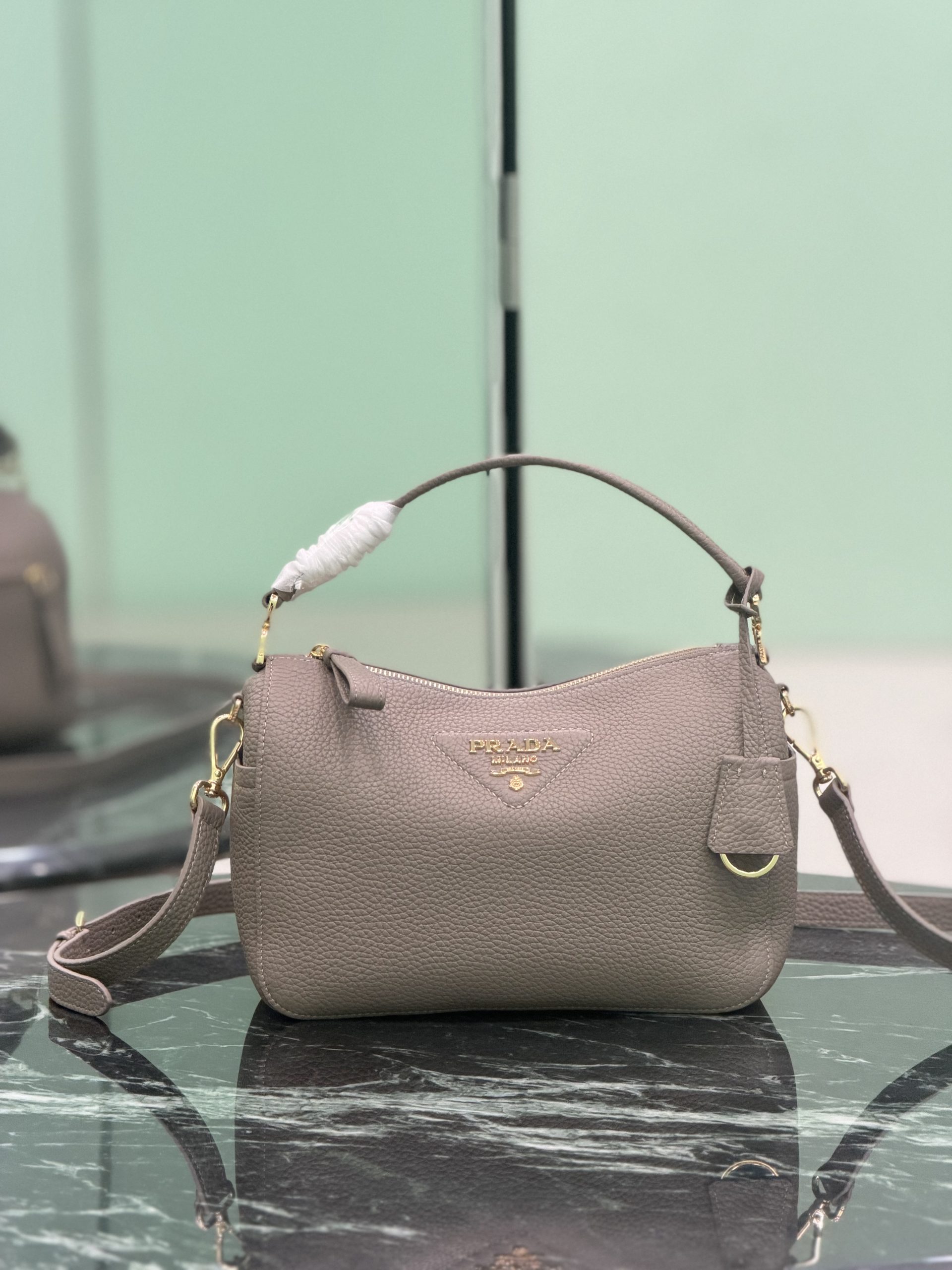 2026激安人気新品鞄 プラダ バッグ ボストンバッグ 2606