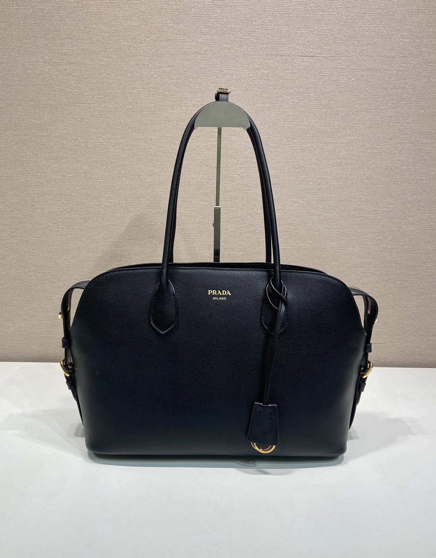 激安人気新品鞄 バッグ プラダトート バッグ 2606