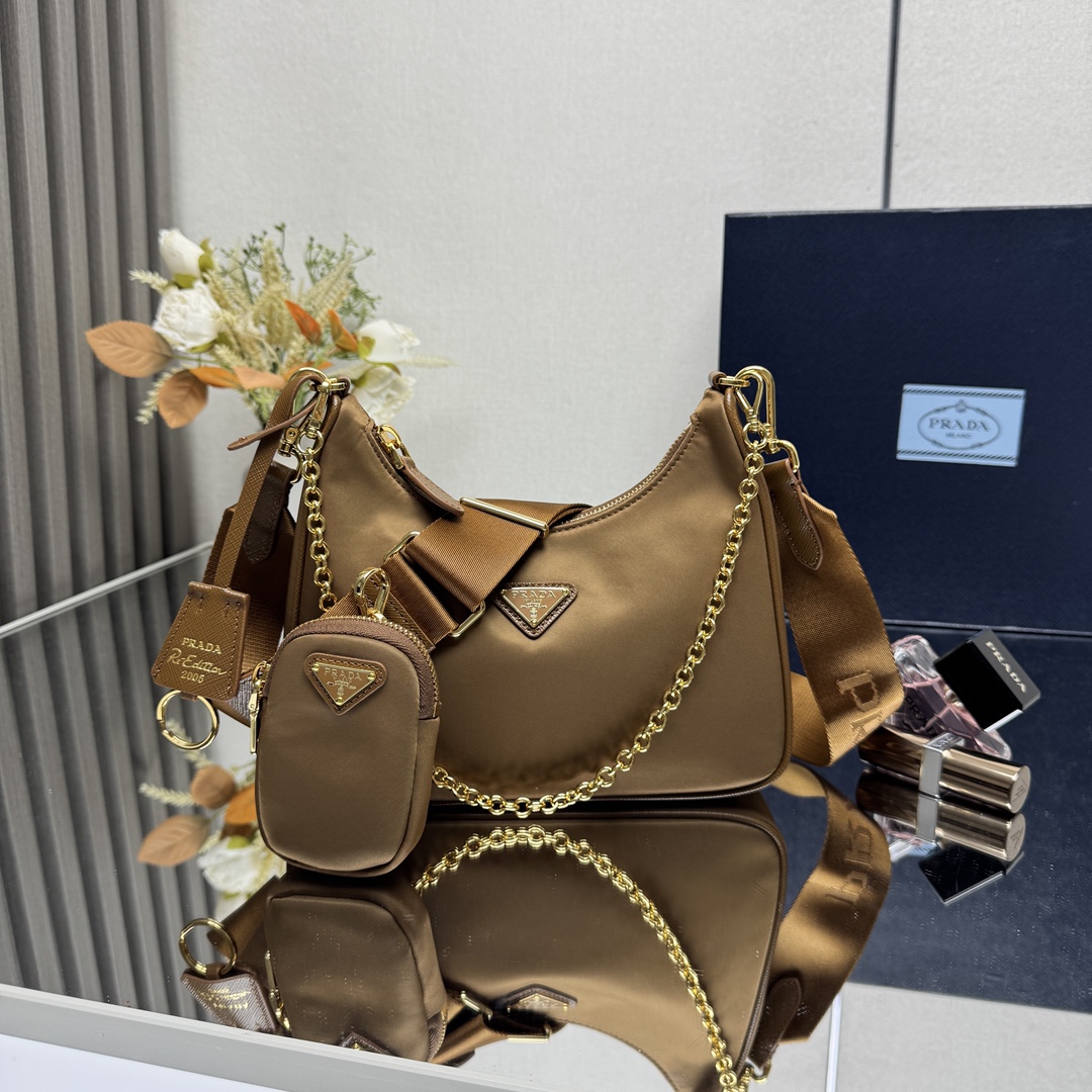 激安人気新品鞄 バッグ プラダ Nylon Hobo ハンドバッグ 2606