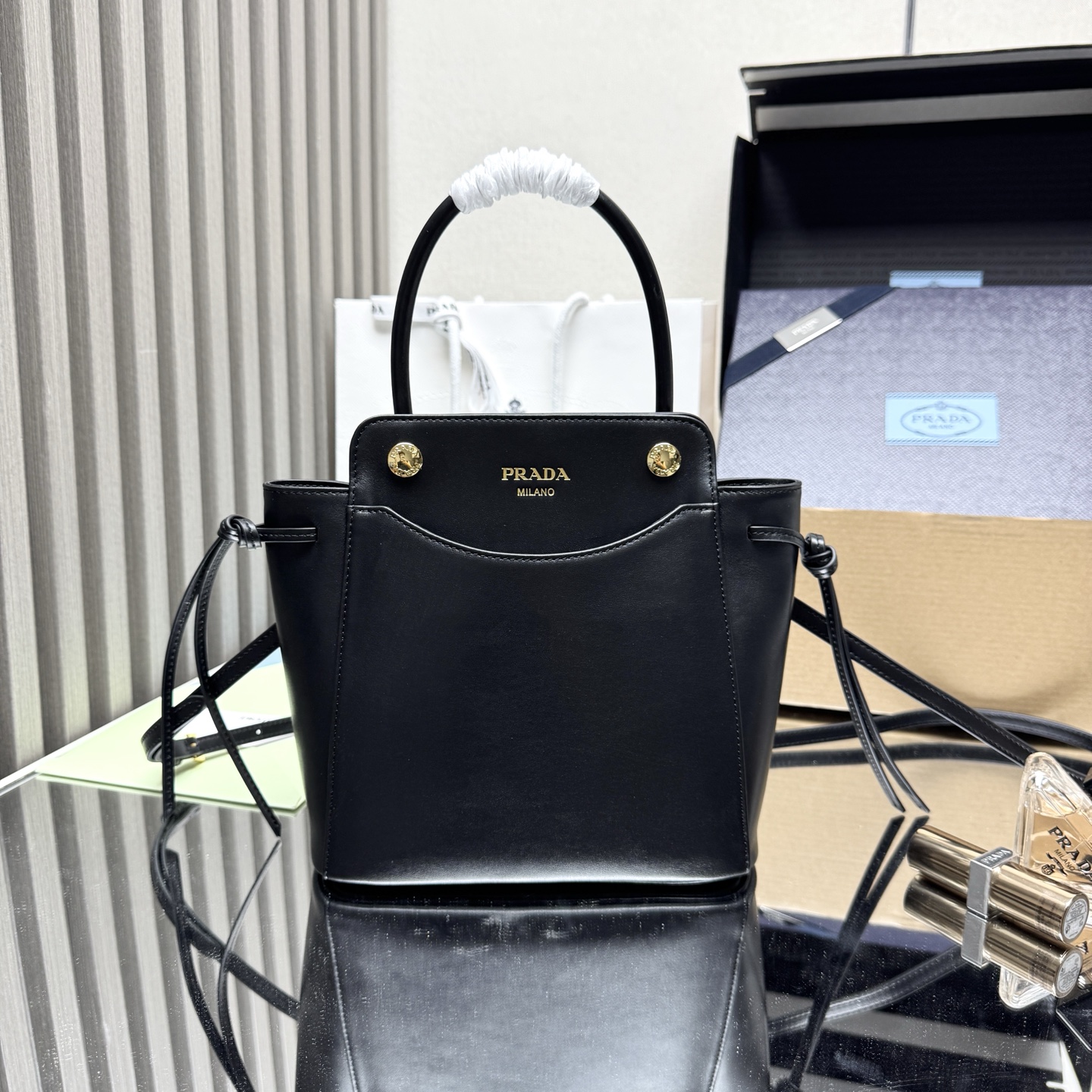 激安人気新品鞄 バッグ プラダ Carry ハンドバッグ 2606