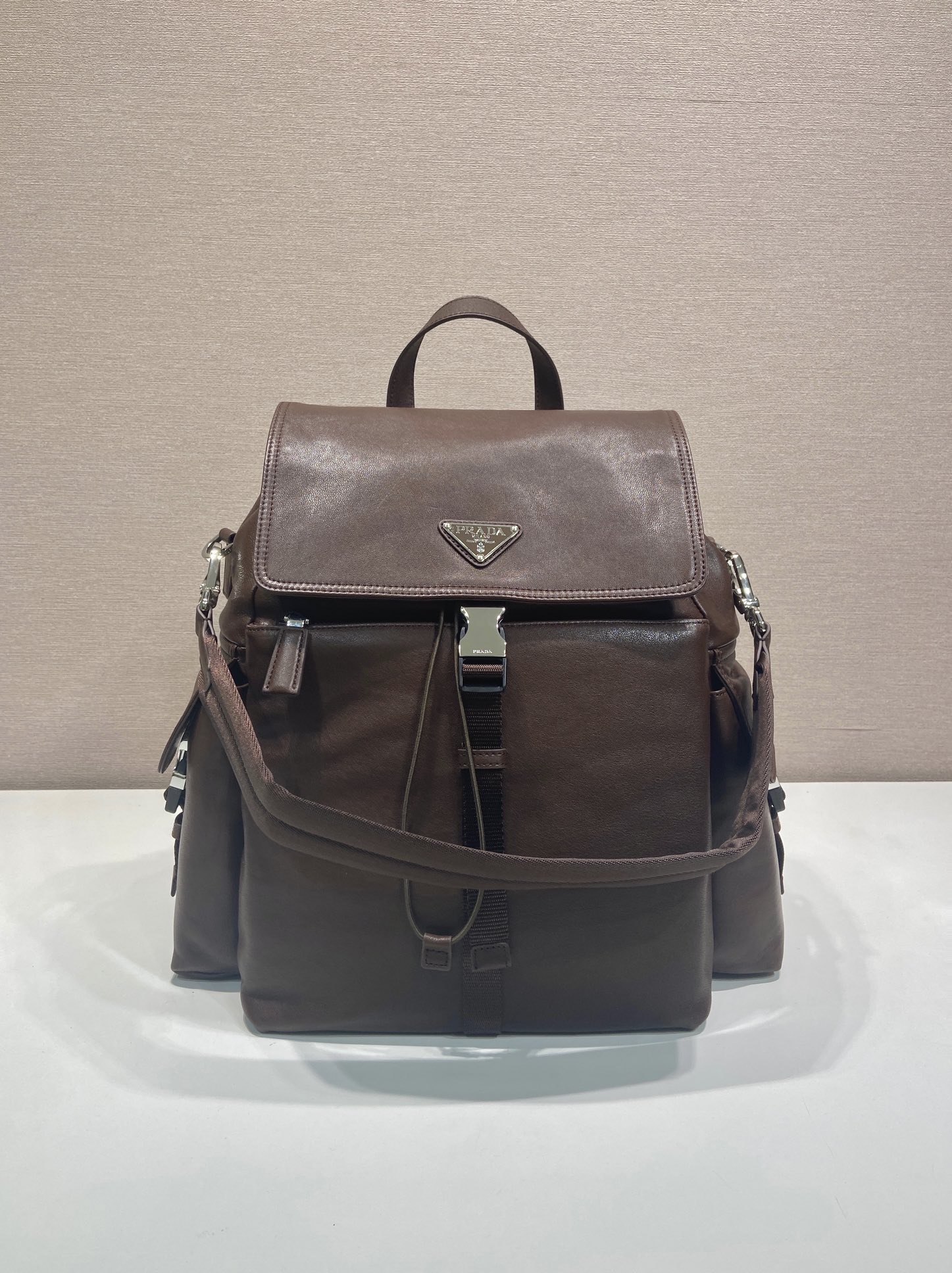 激安人気新品鞄 バッグ プラダ Explore 後背包 リュック