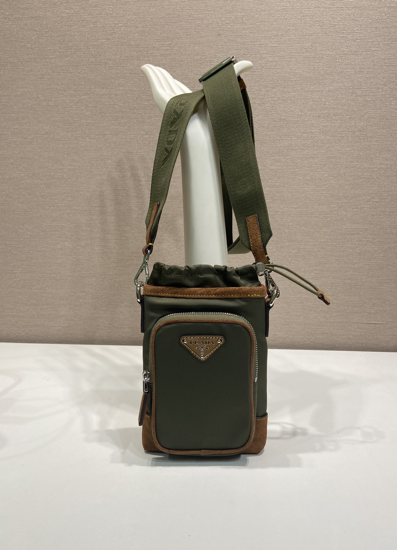 激安人気新品鞄 バッグ プラダ Re-Nylon ハンドバッグ