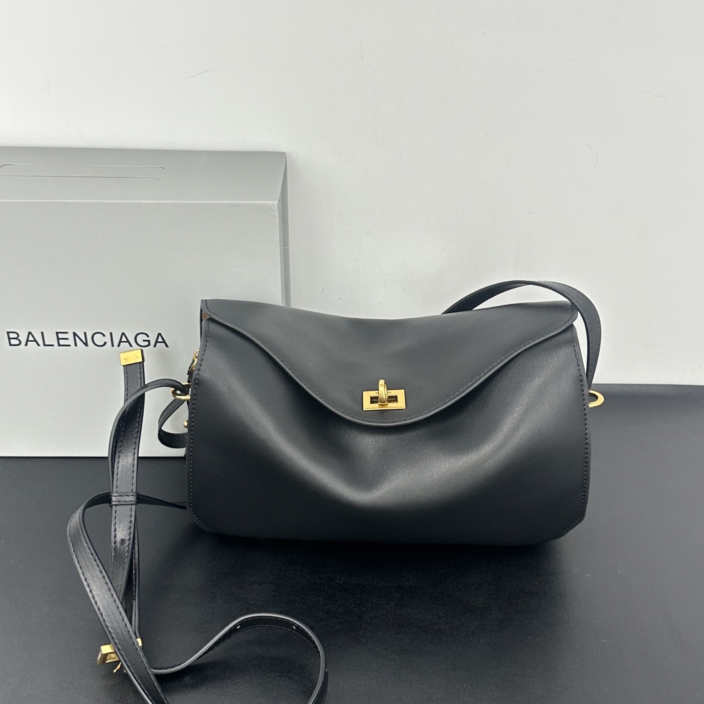 26新品 バレンシアガ 鞄 カバン 手提げ袋 バッグ Balenciag 2606