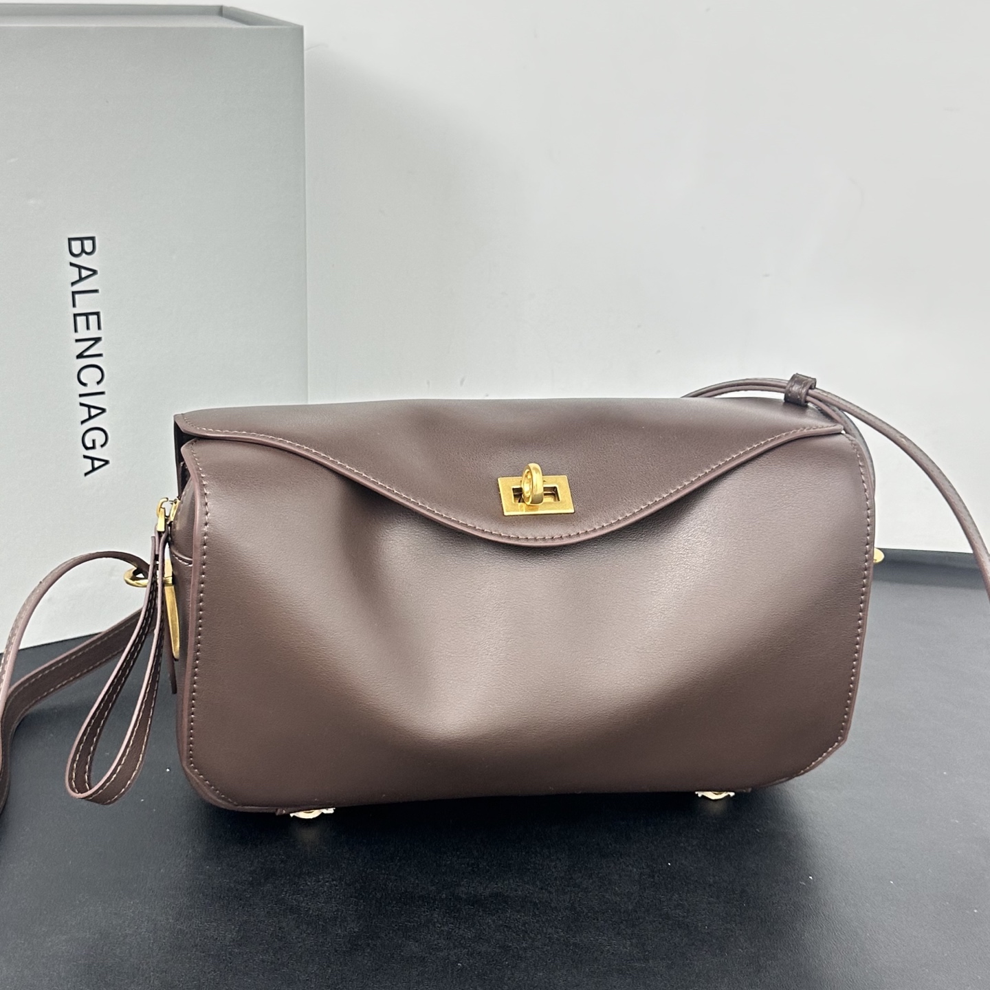 26新品 バレンシアガ 鞄 カバン 手提げ袋 バッグ Balenciag 2606