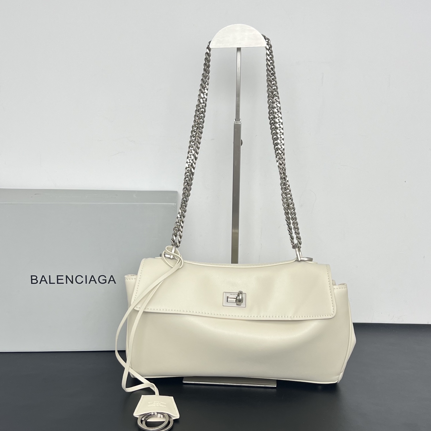 26新品 バレンシアガ 鞄 カバン 手提げ袋 バッグ Rodeo 2606