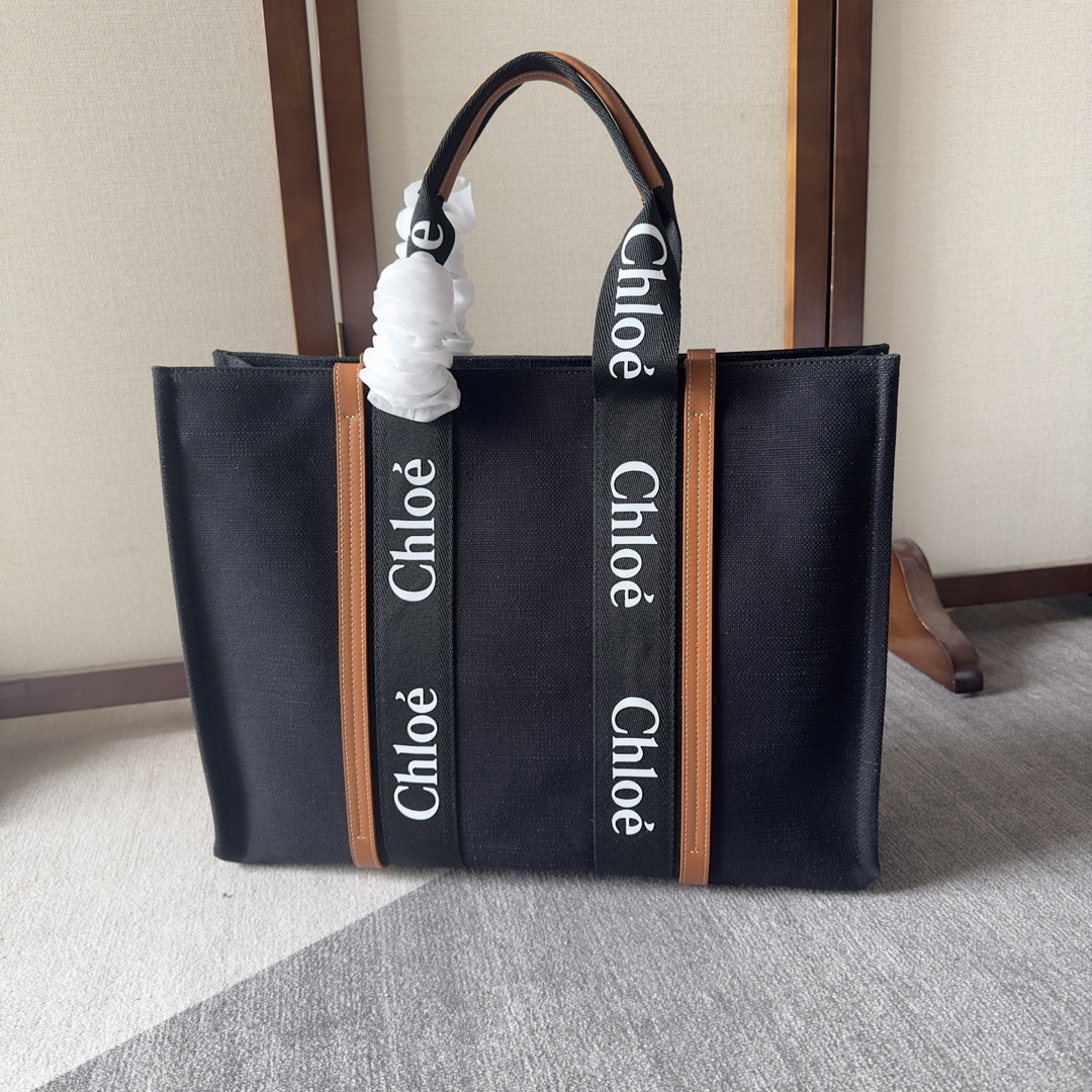 26新品 クロエ 鞄 カバン 手提げ袋 バッグ Chloe Woody