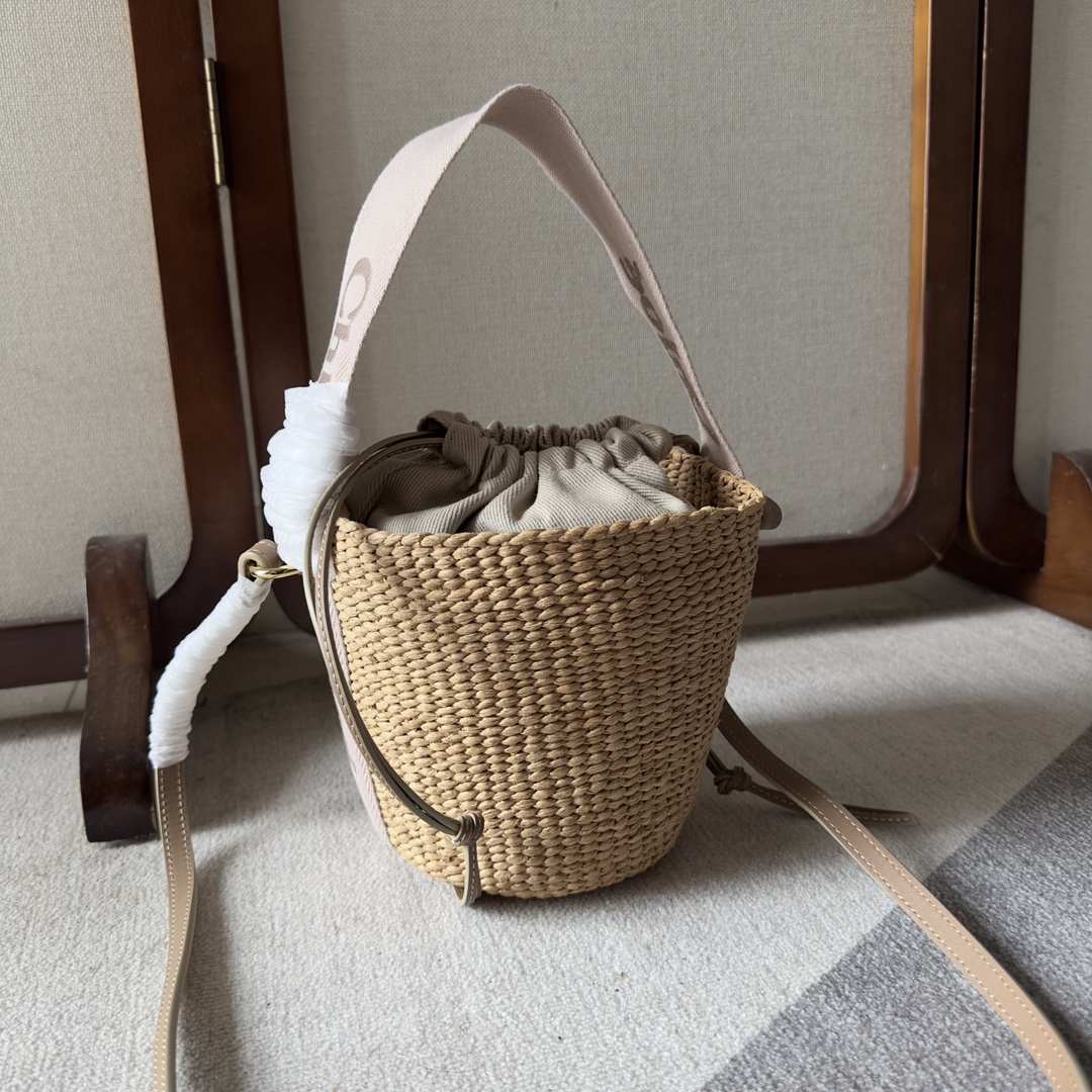 26新品 クロエ 鞄 カバン 手提げ袋 バッグ Woody basket